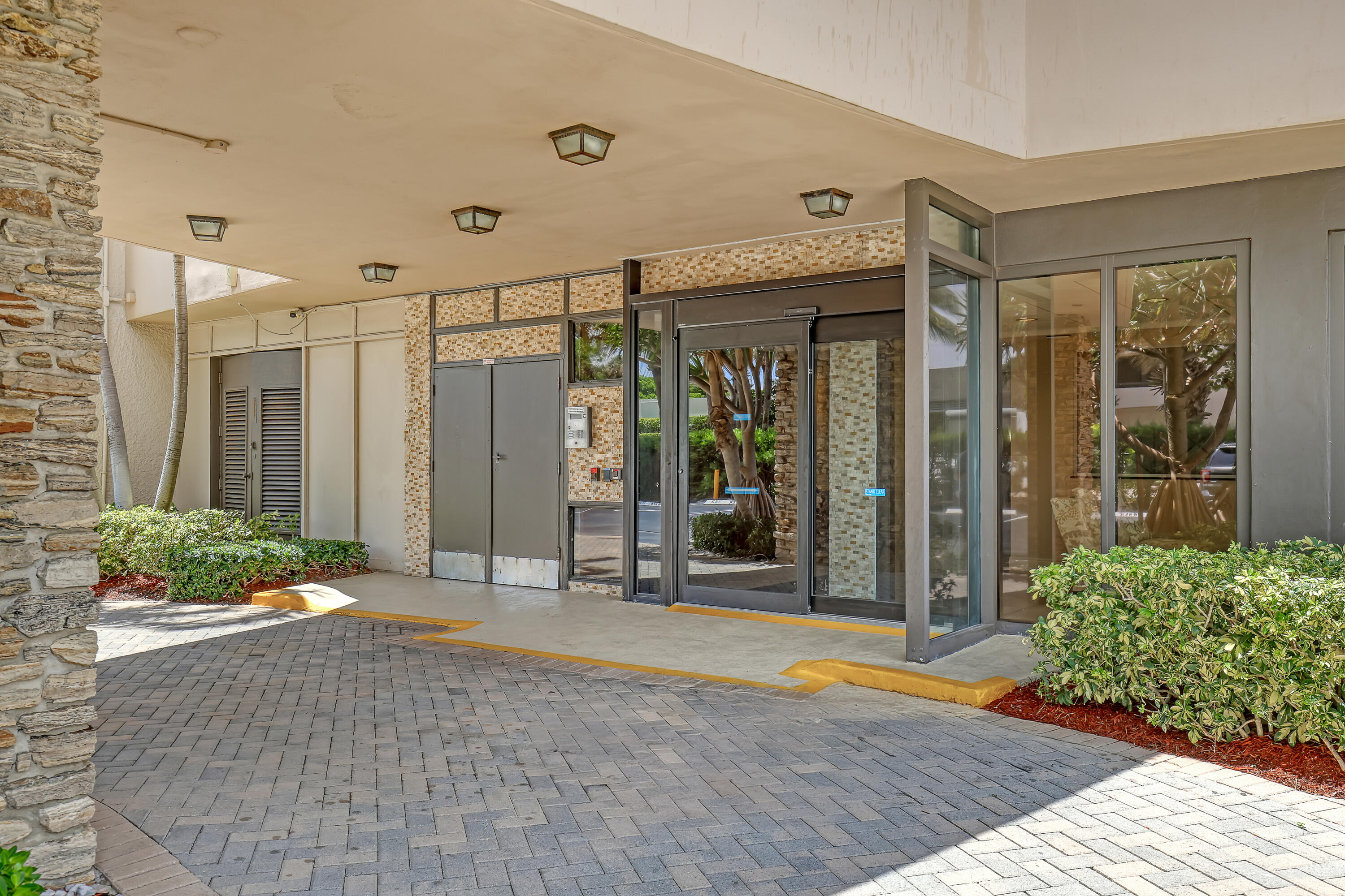 4200 N Ocean Drive 2-403 Property Photo 22