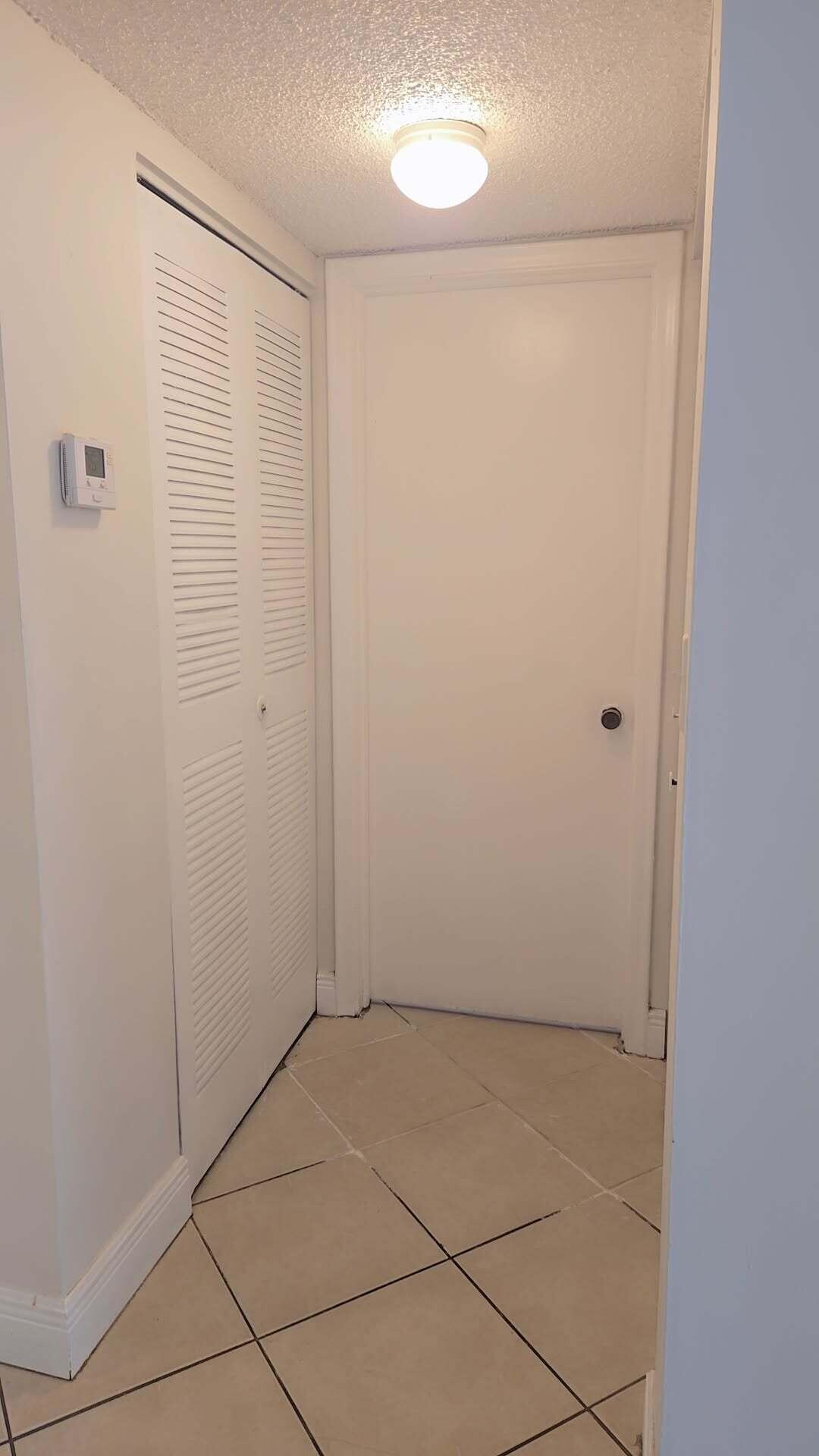 4121 Stirling Road 404 Property Photo 7