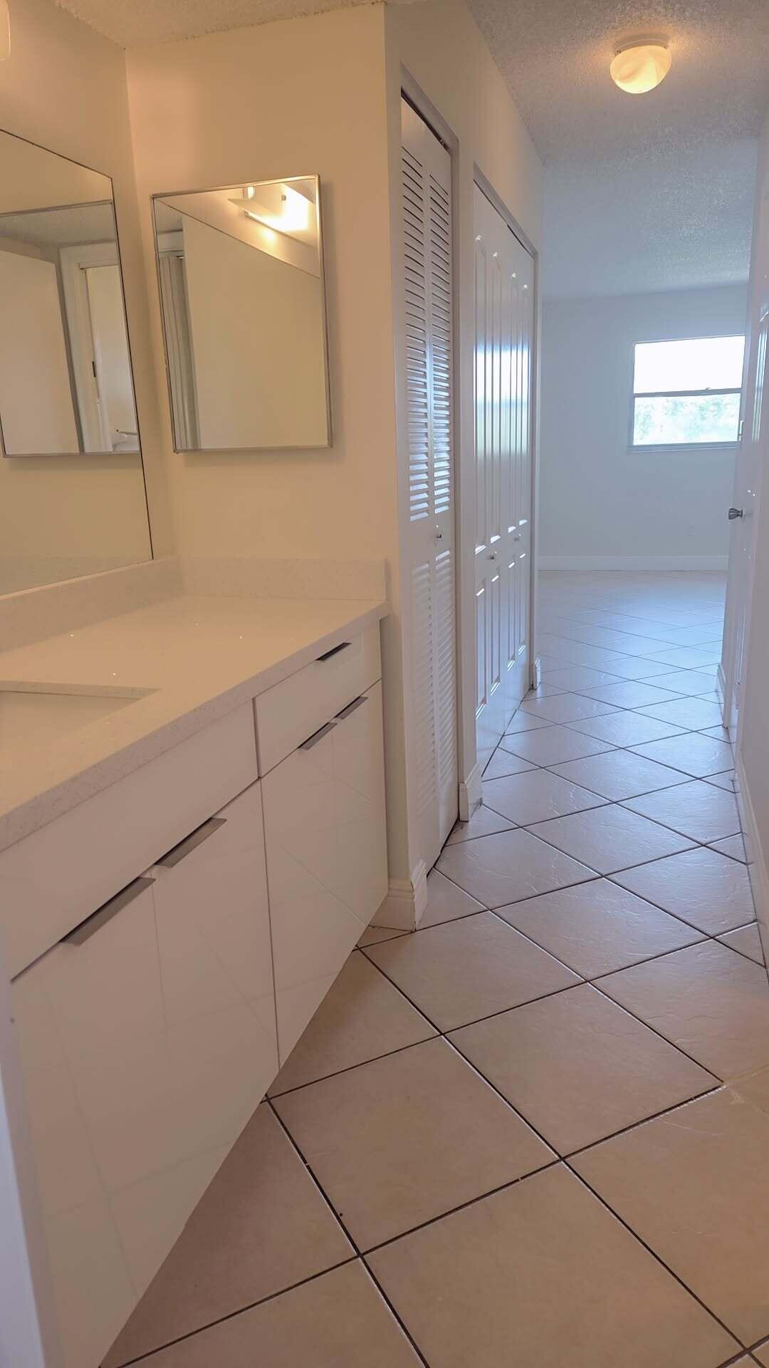 4121 Stirling Road 404 Property Photo 12