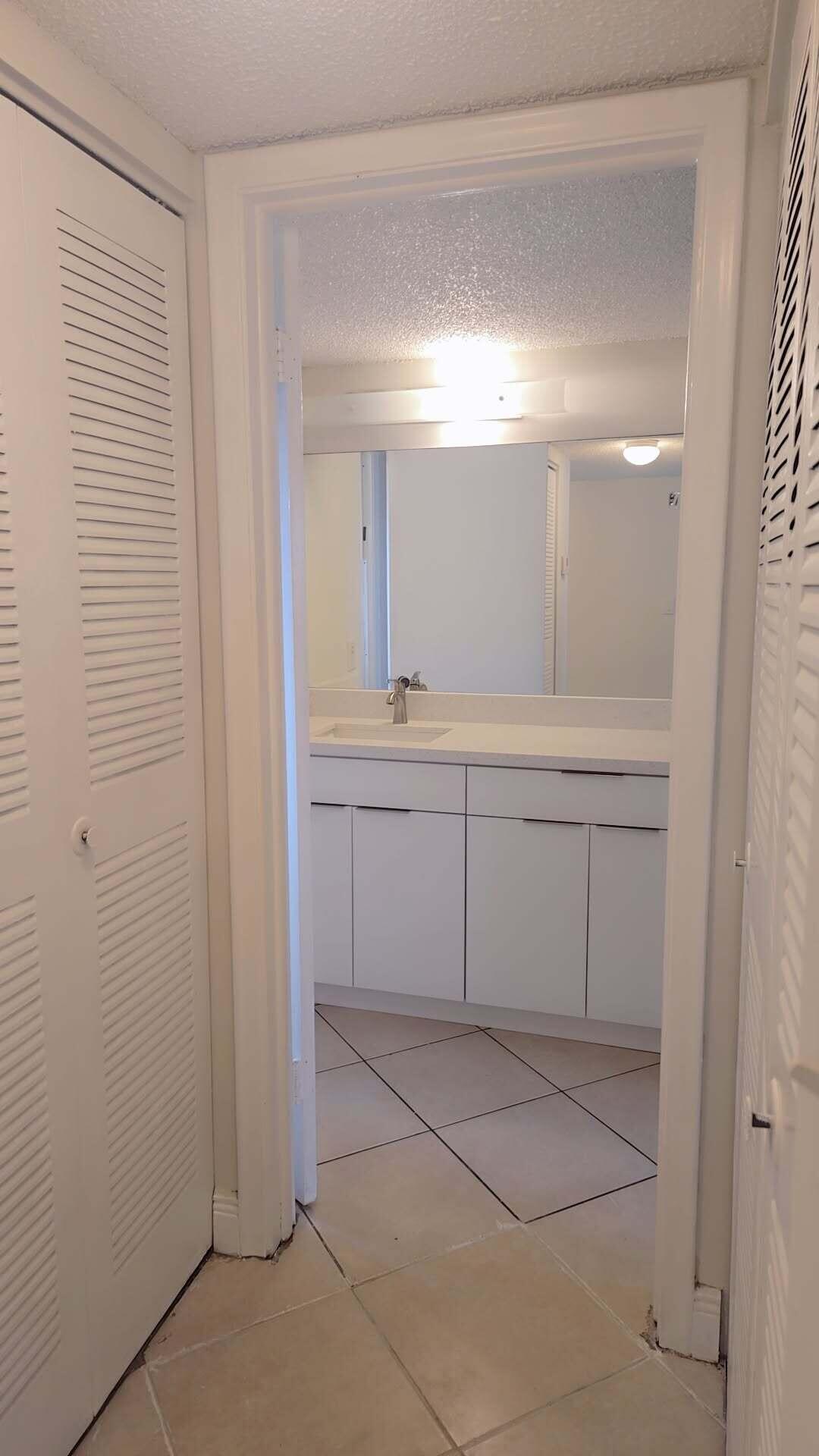 4121 Stirling Road 404 Property Photo 15