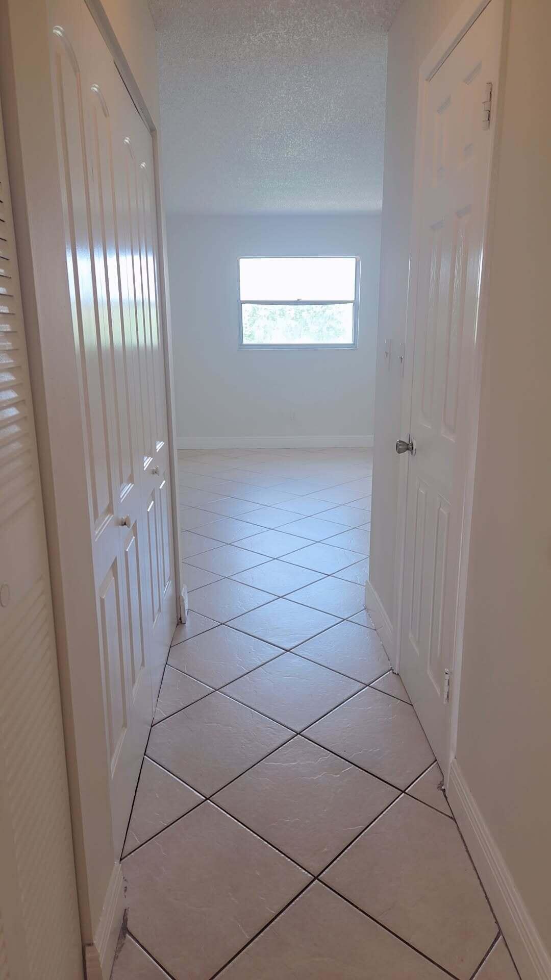 4121 Stirling Road 404 Property Photo 18