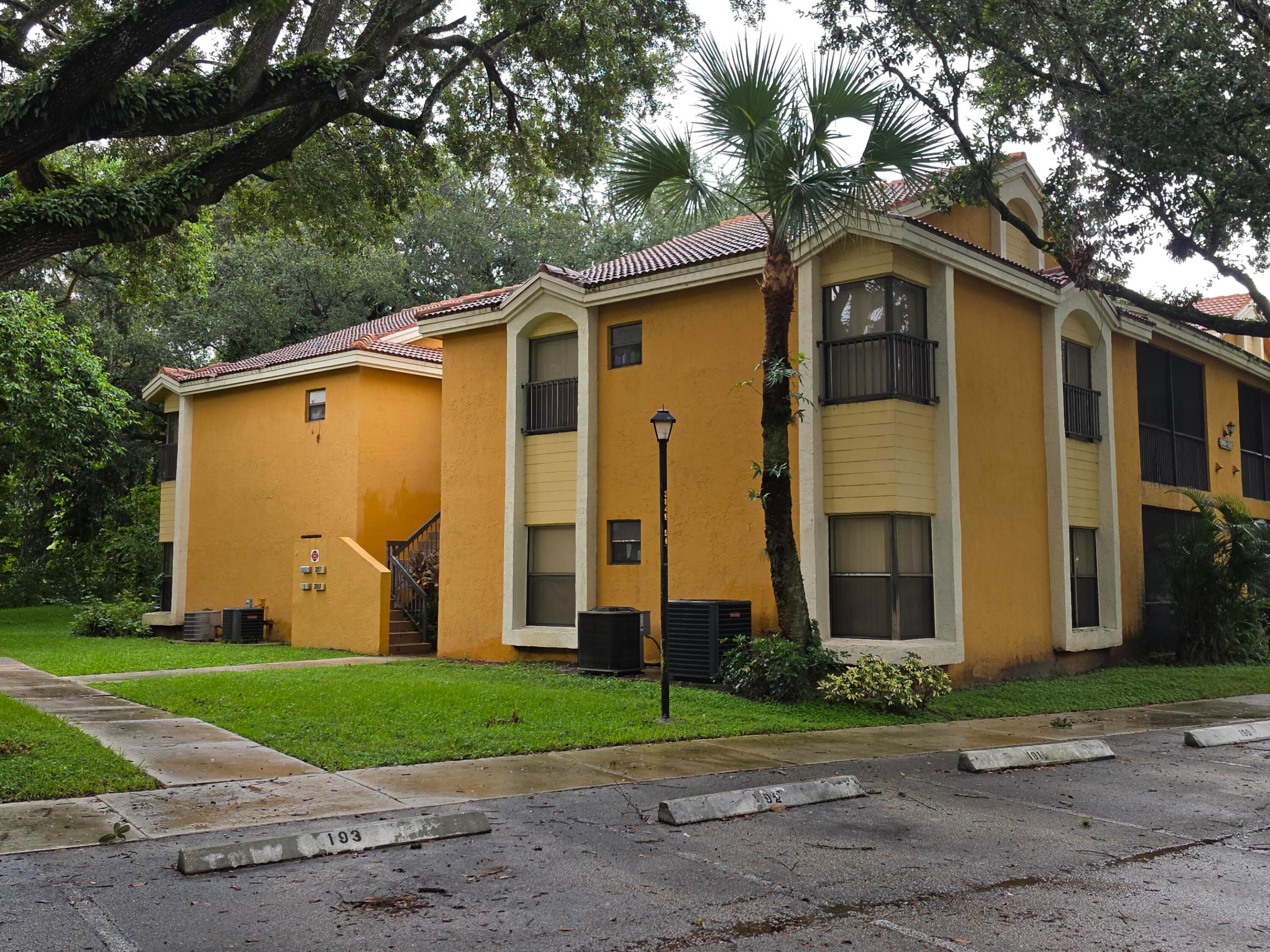 3852 Coral Tree Circle Property Photo 1