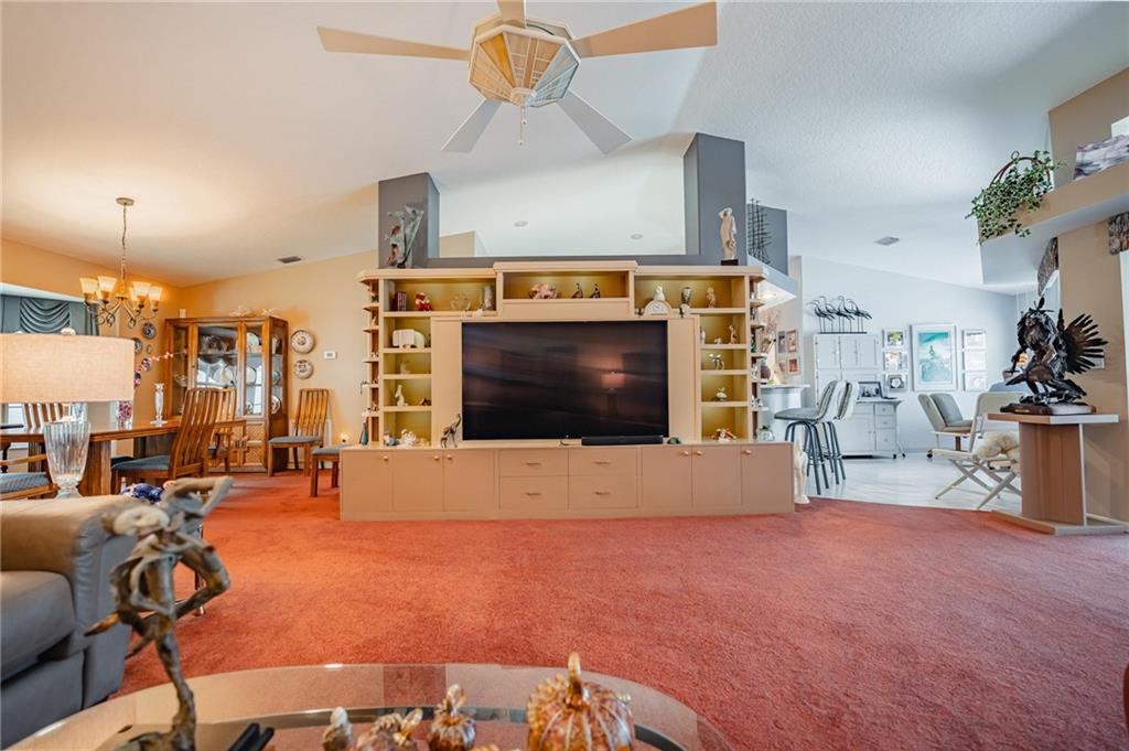 250 53rd Circle Property Photo 12