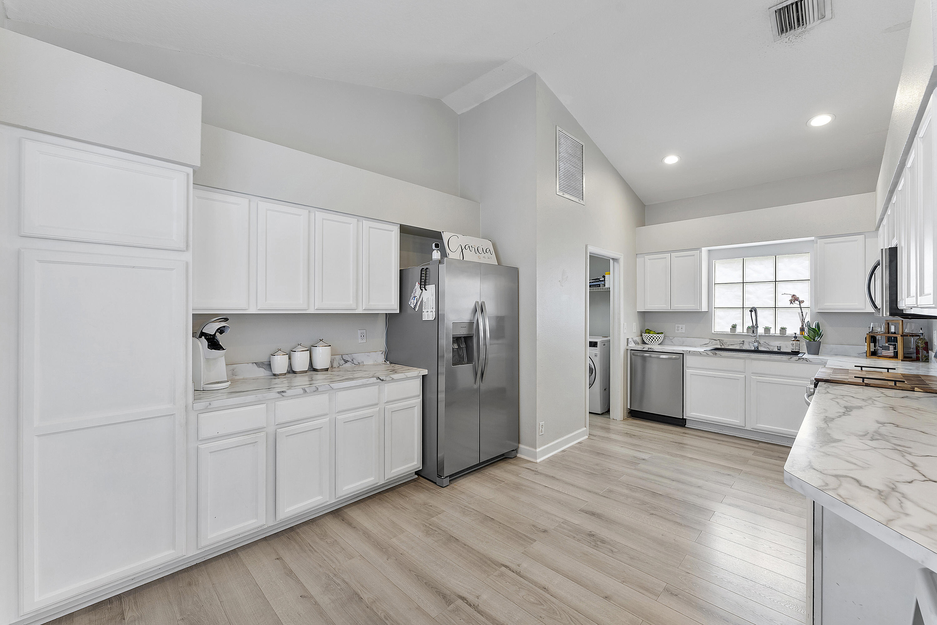 4964 Gateway Gardens Drive Property Photo 12