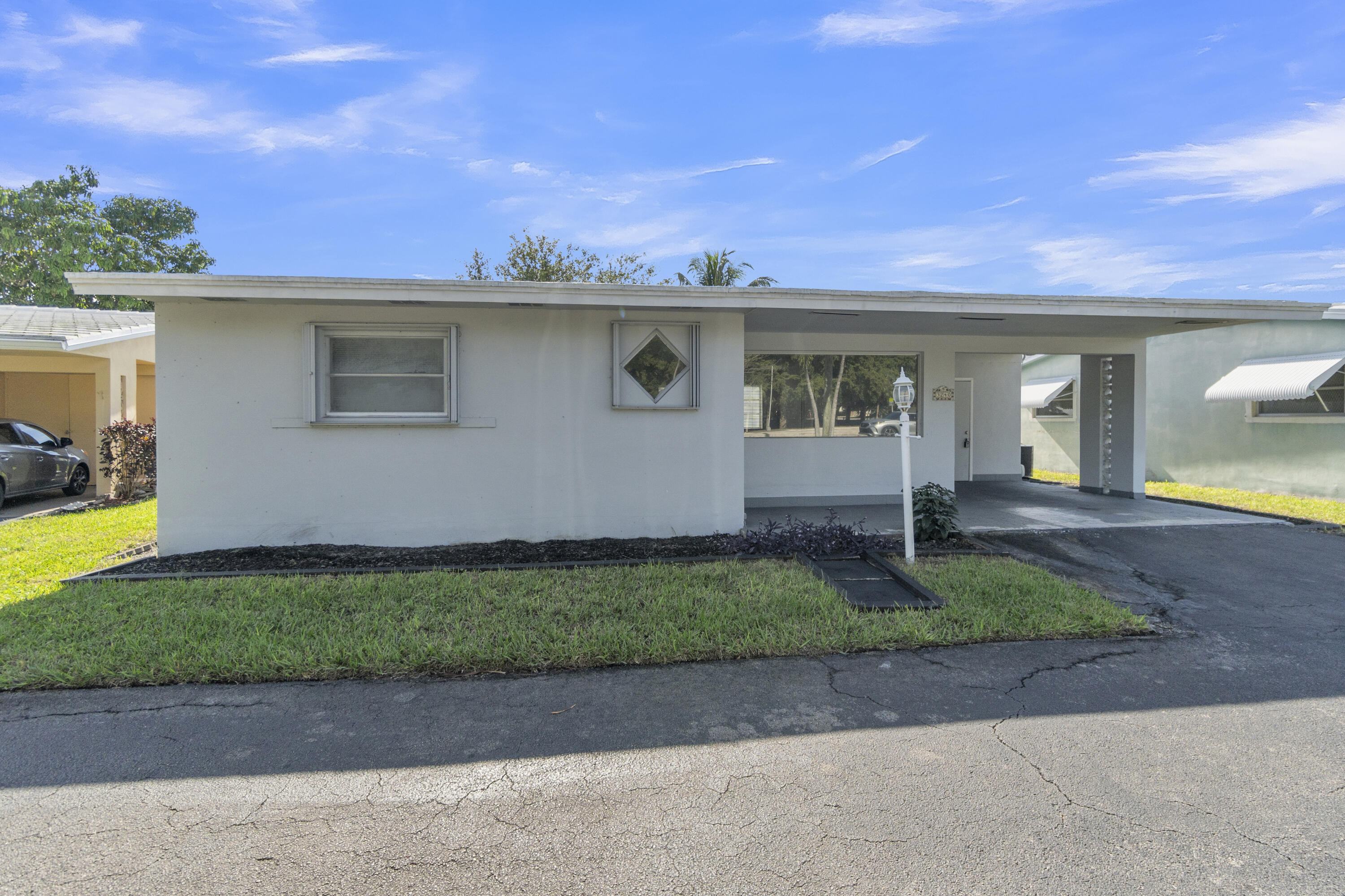 3240 Sheridan Lane 117 Property Photo 1