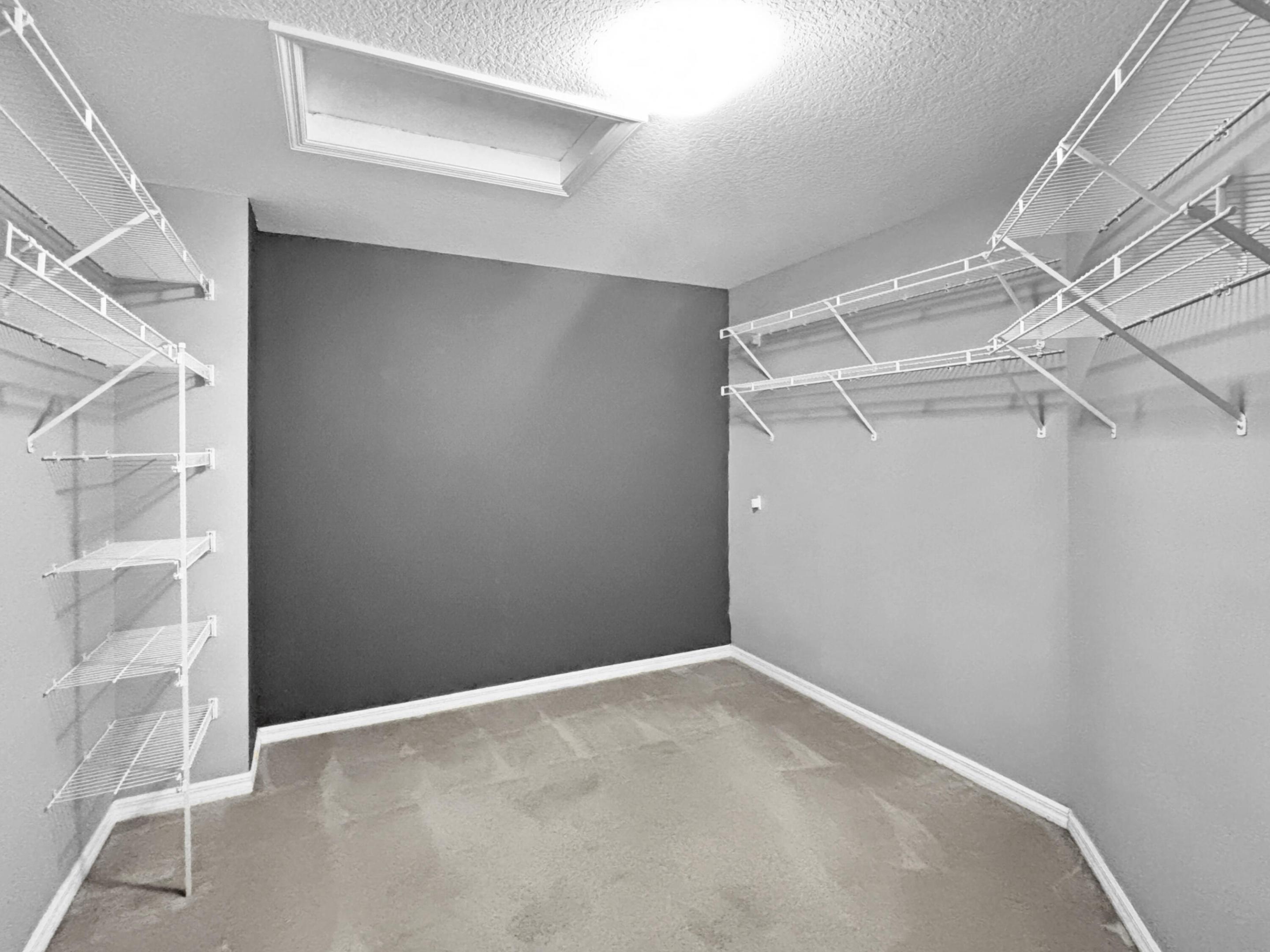 4528 Thornwood Circle Property Photo 14
