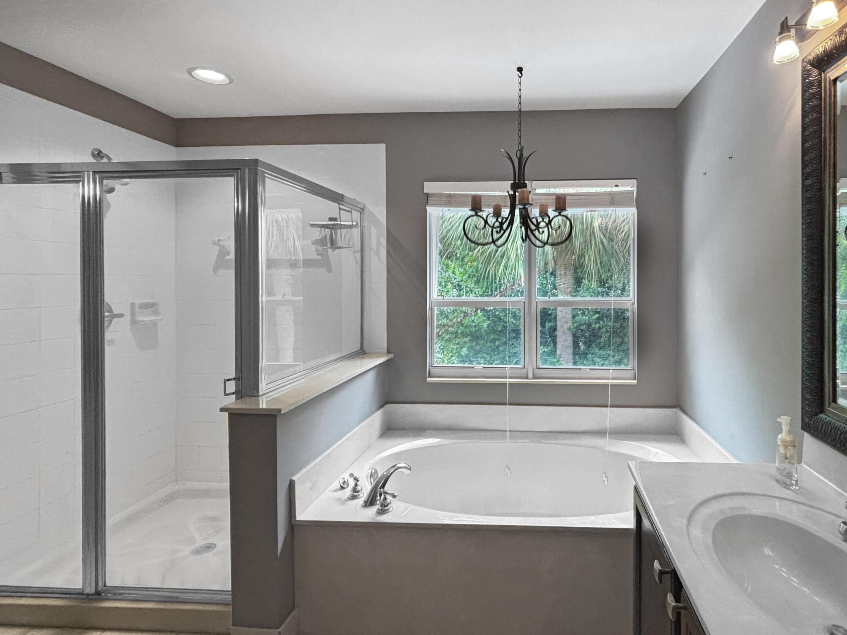4528 Thornwood Circle Property Photo 15