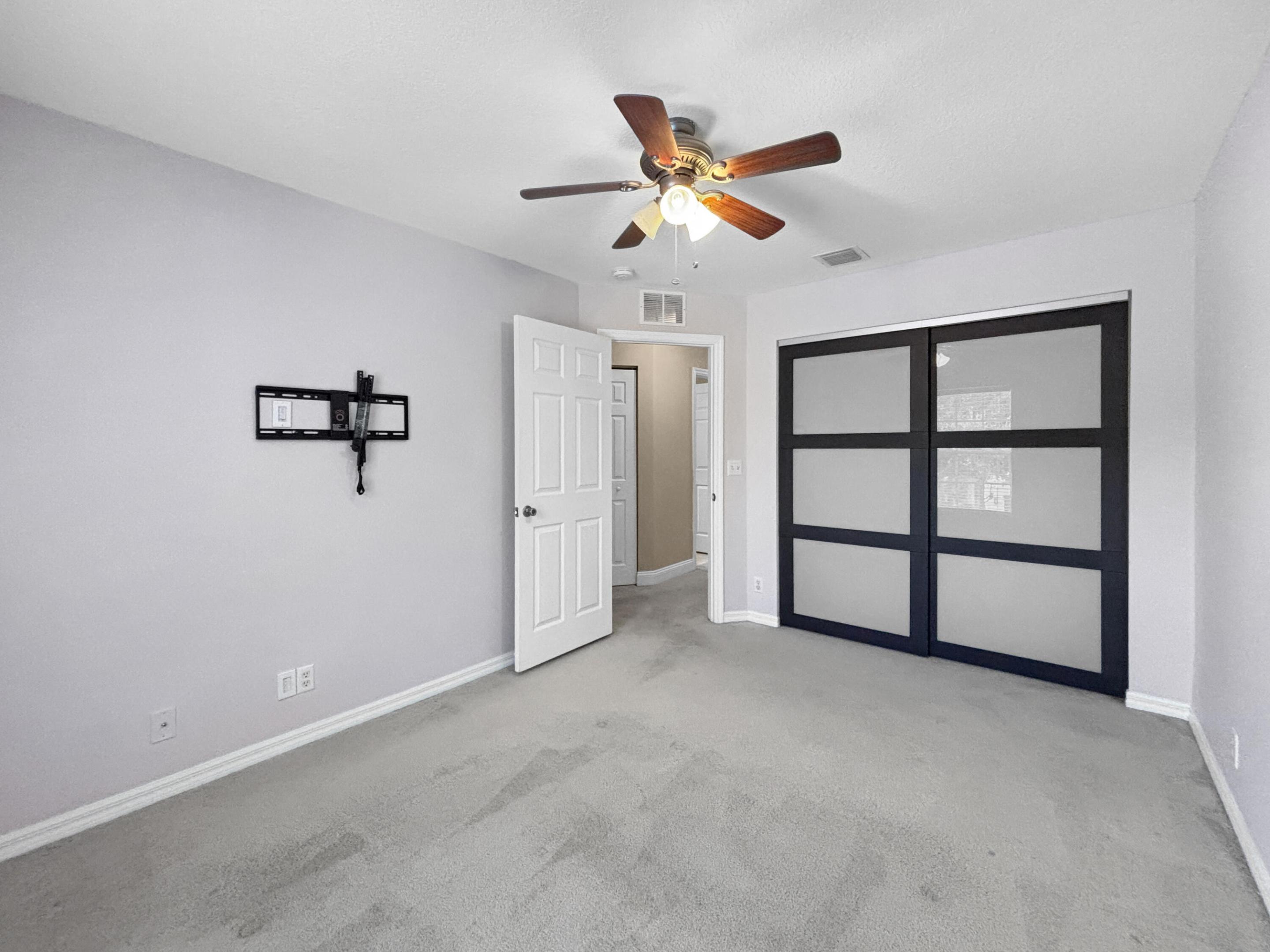 4528 Thornwood Circle Property Photo 19