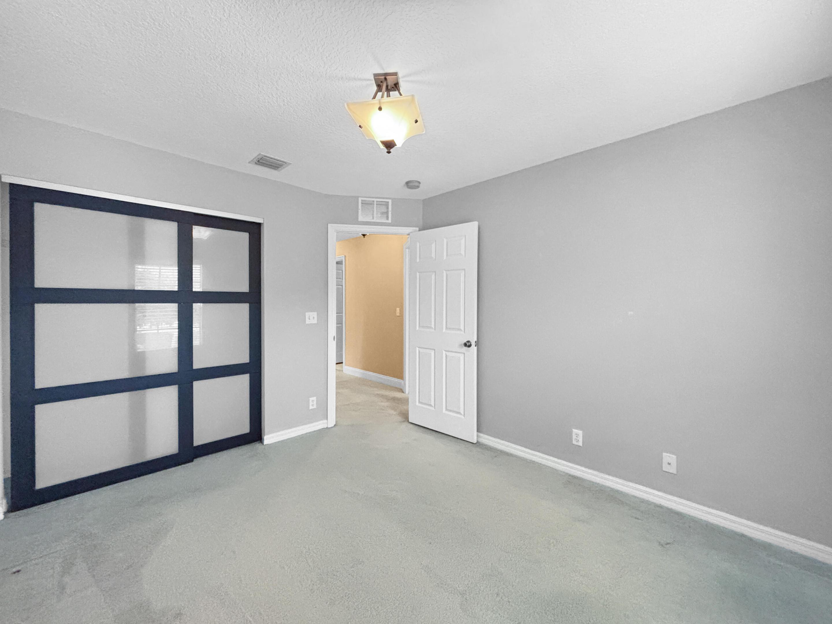 4528 Thornwood Circle Property Photo 23