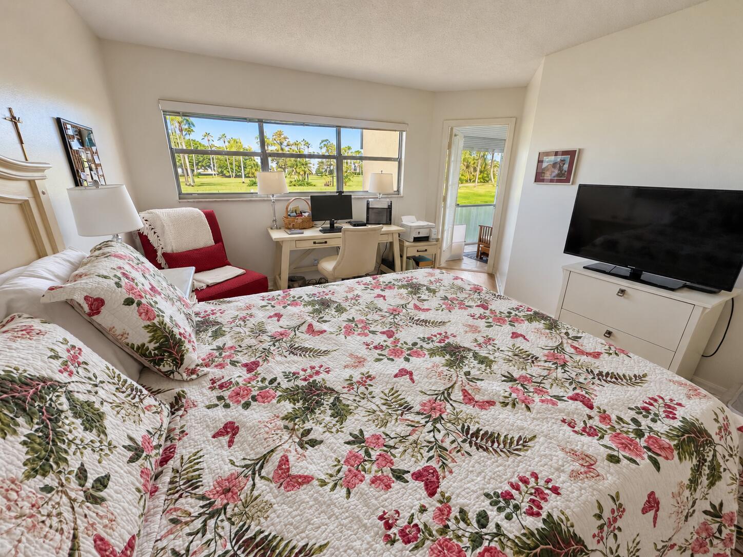 3661 Via Poinciana 113 Property Photo 12