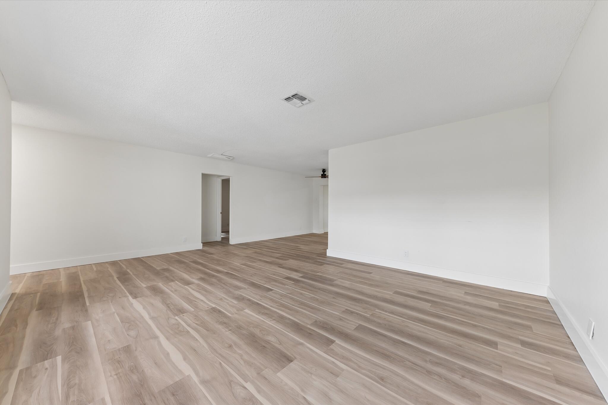 7198 Pine Forest Circle E Property Photo 7