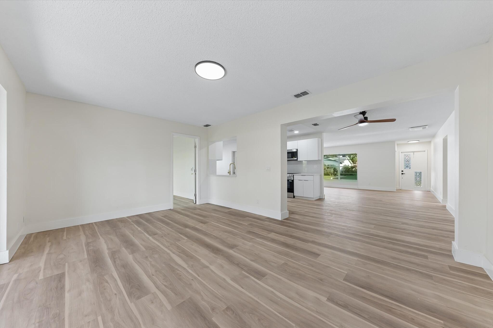 7198 Pine Forest Circle E Property Photo 17