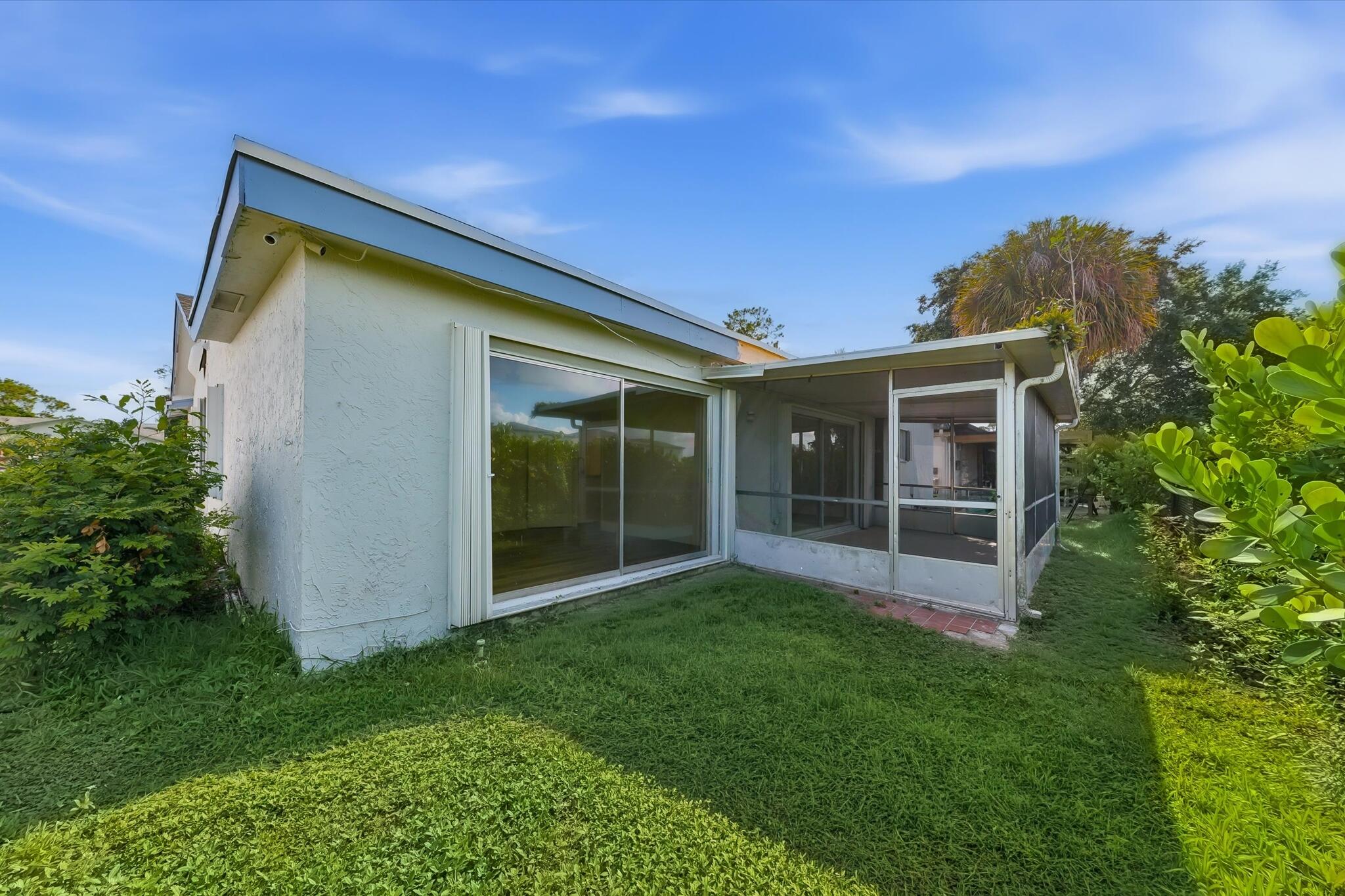 7198 Pine Forest Circle E Property Photo 33