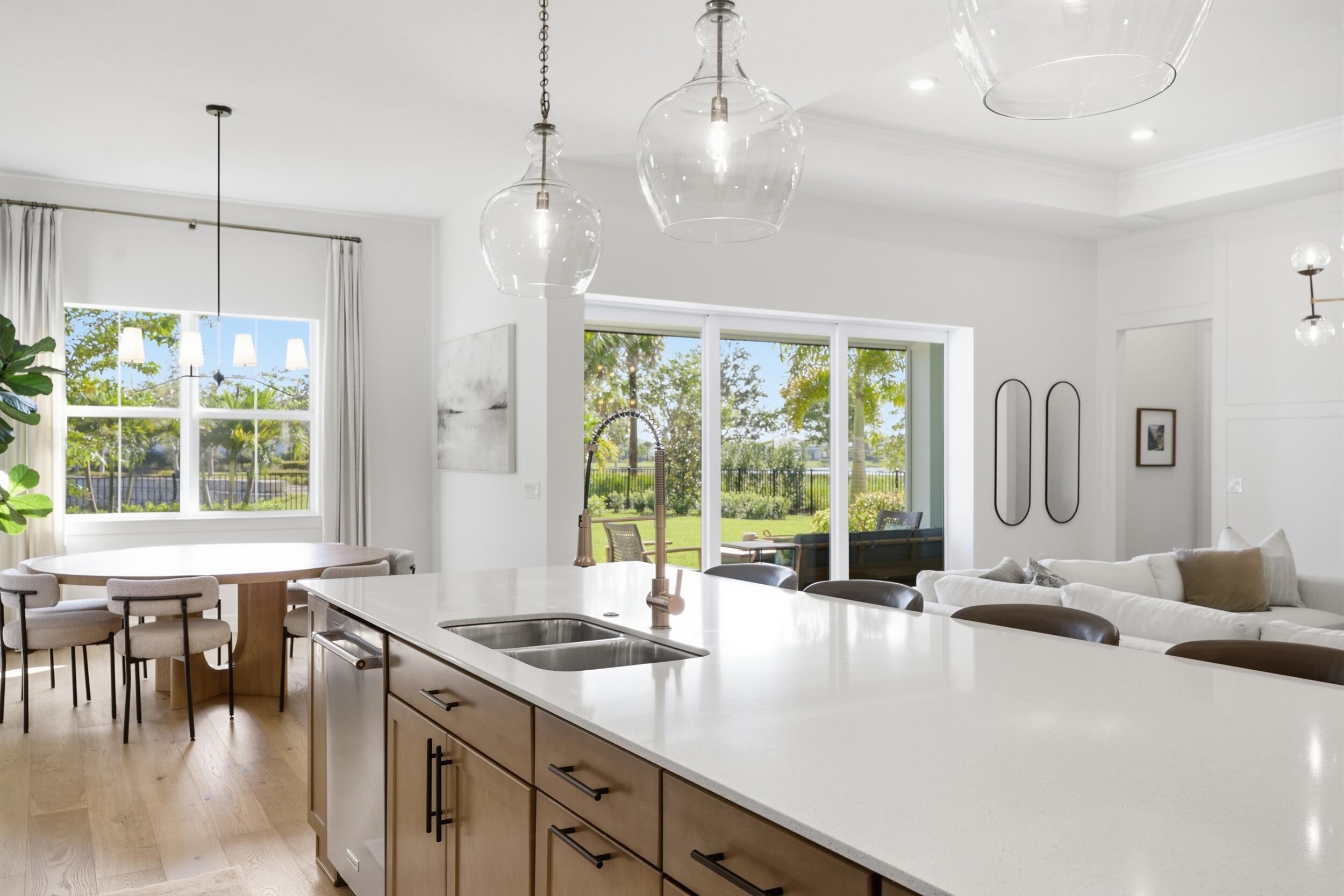 10888 Stellar Circle Property Photo 7