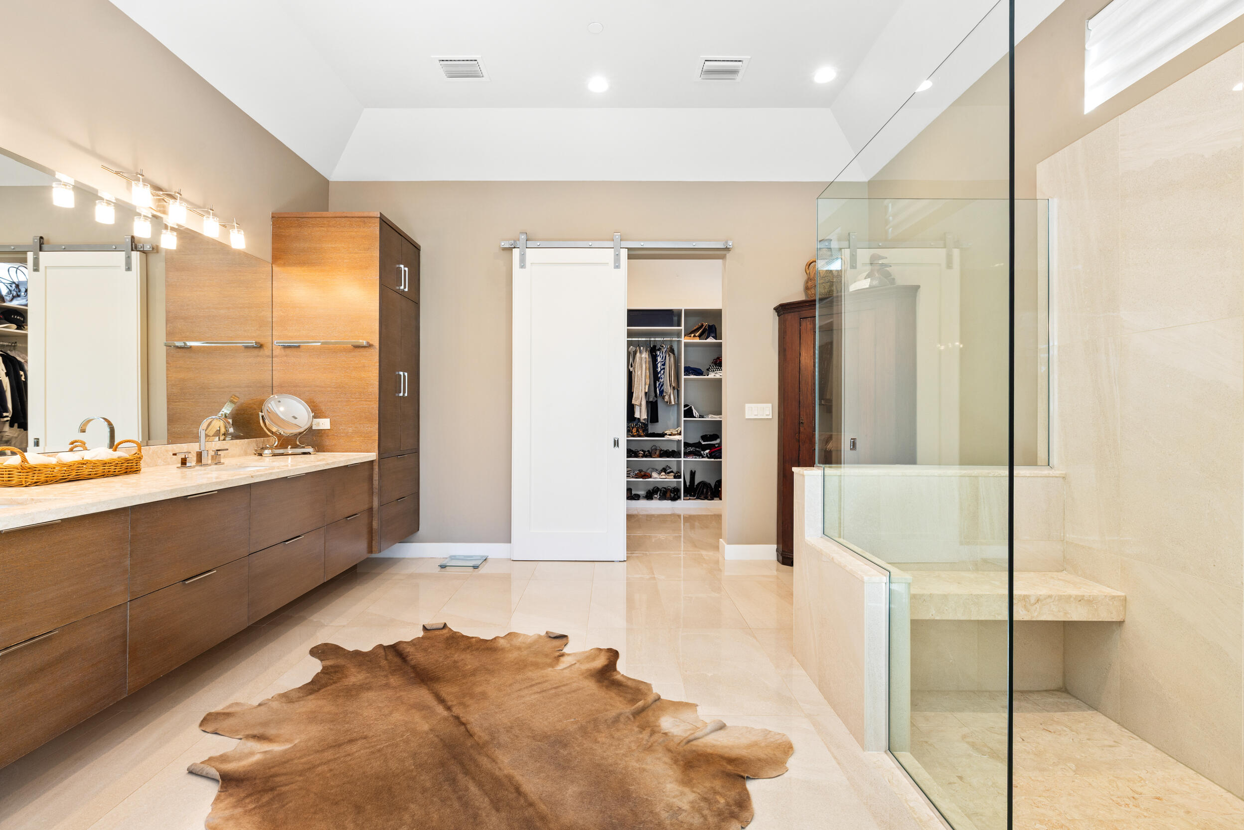 1241 Coral Way Property Photo 12