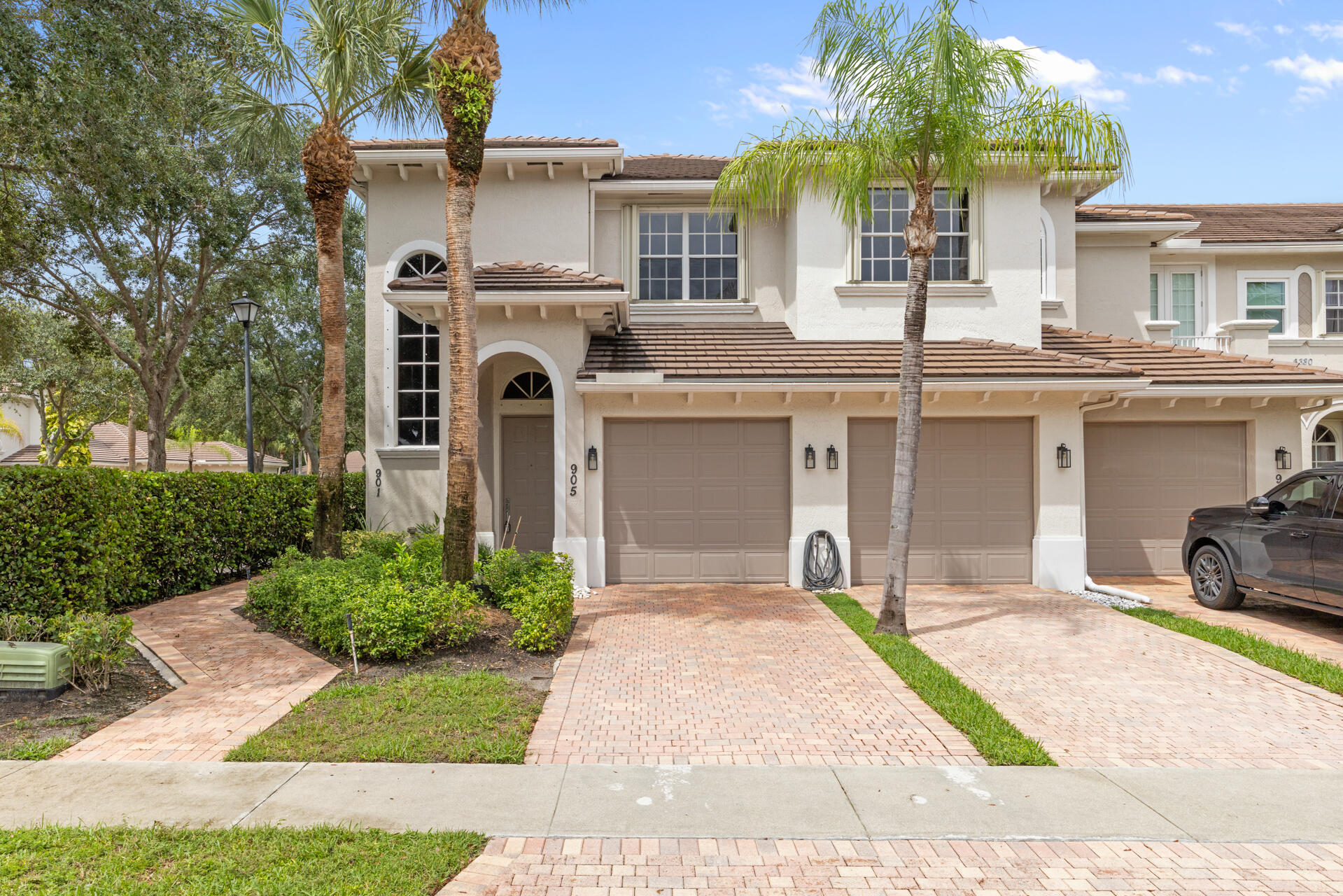 6380 Bella Circle 905 Property Photo 2
