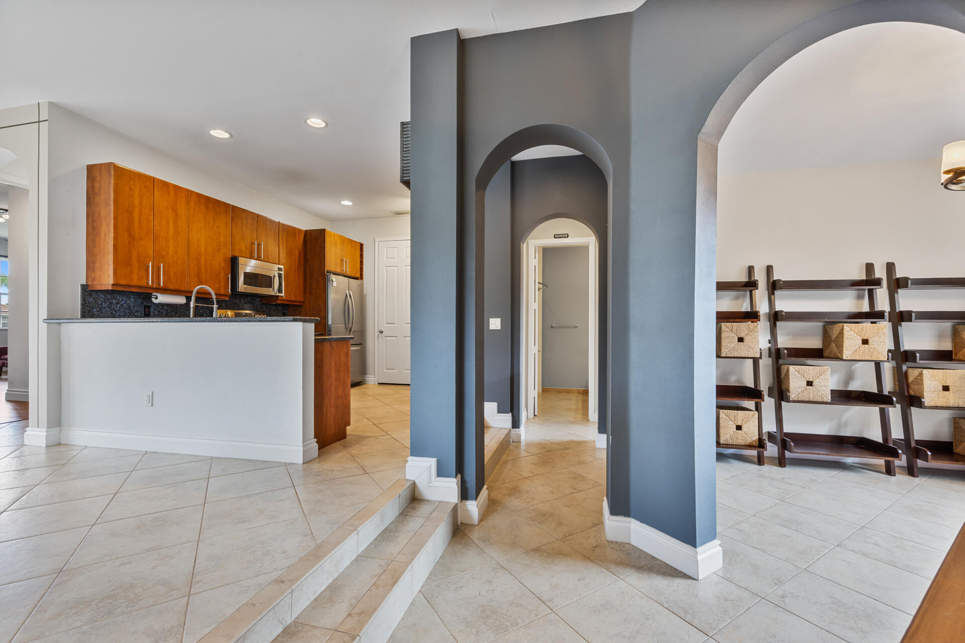 6380 Bella Circle 905 Property Photo 5