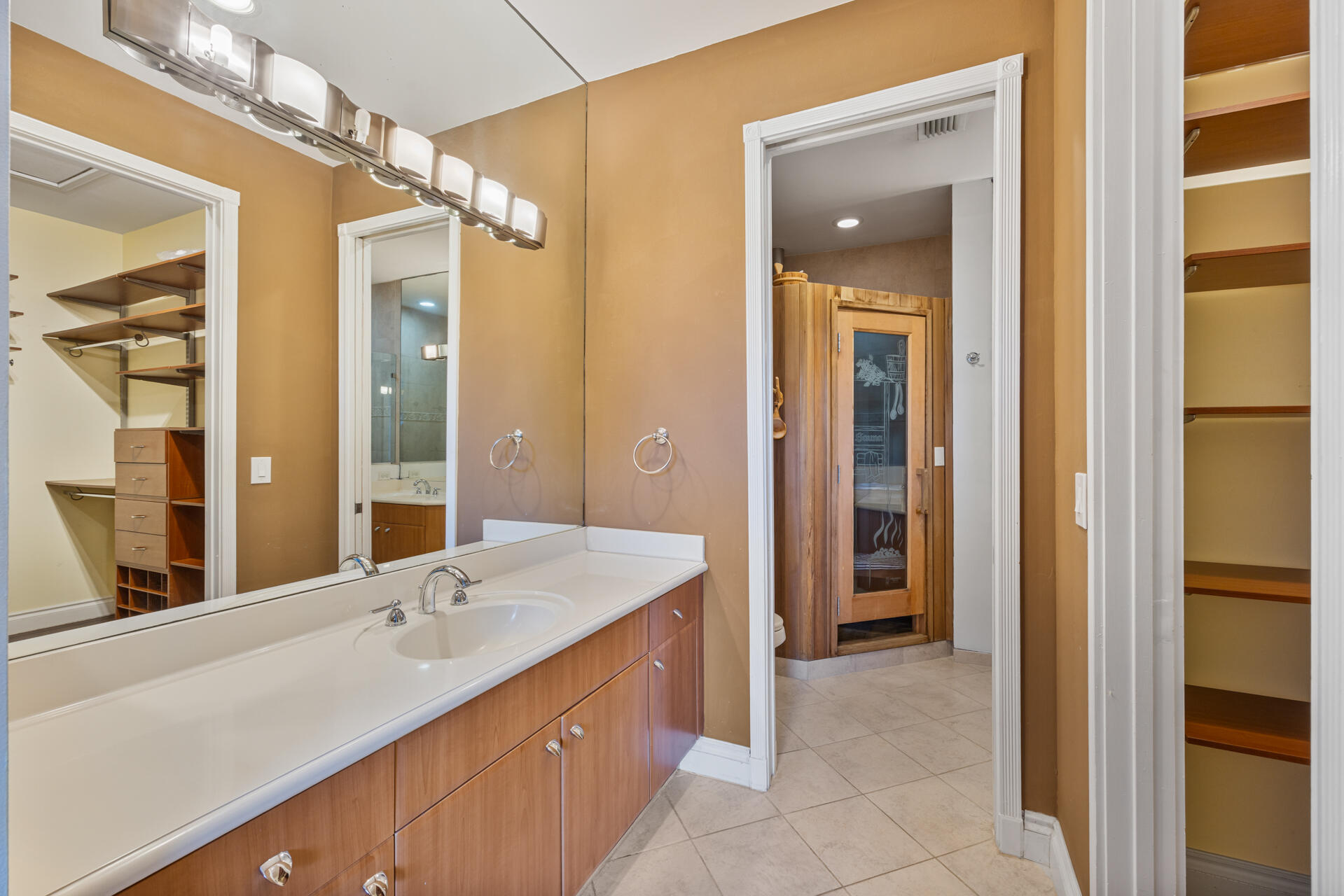 6380 Bella Circle 905 Property Photo 18