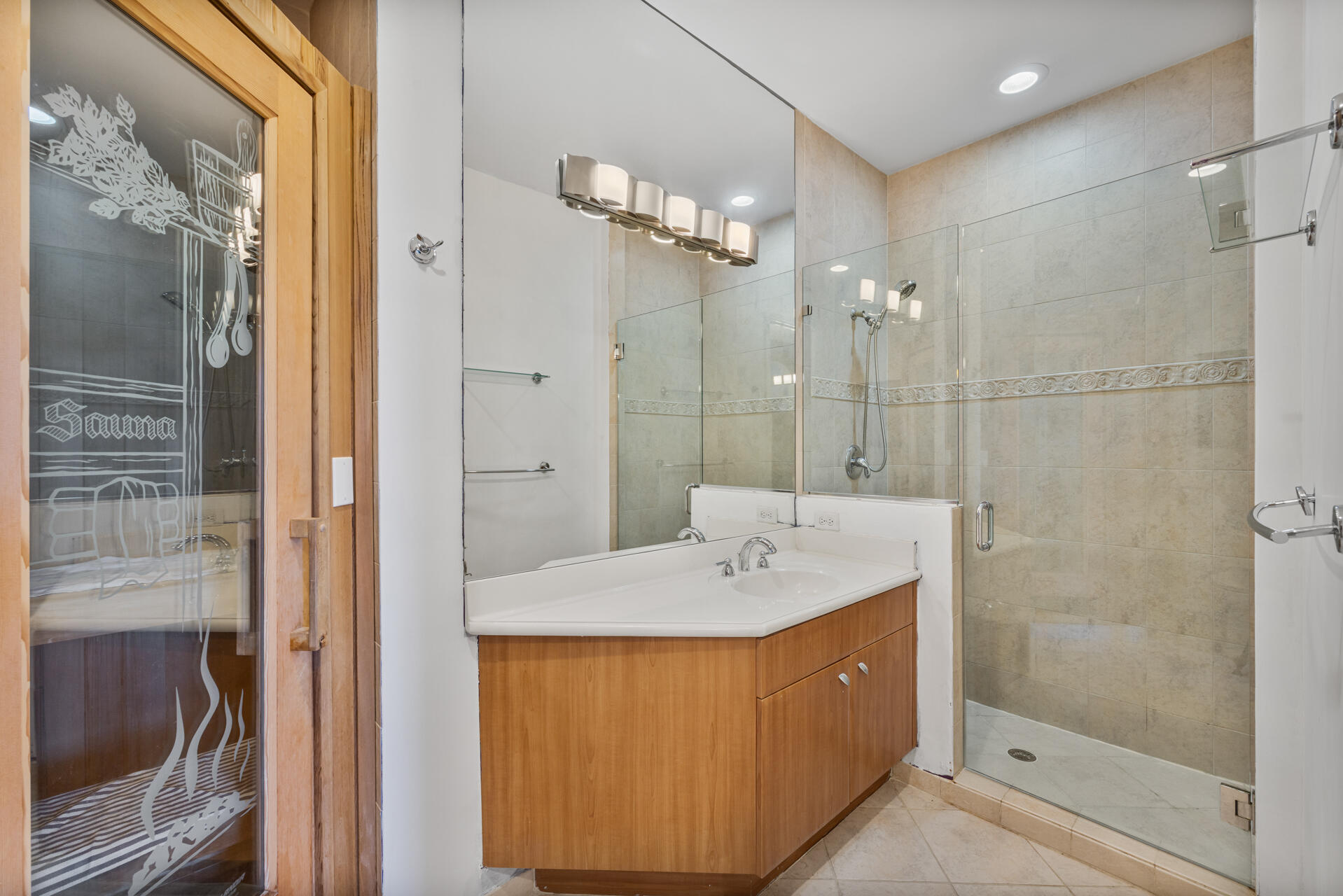6380 Bella Circle 905 Property Photo 19