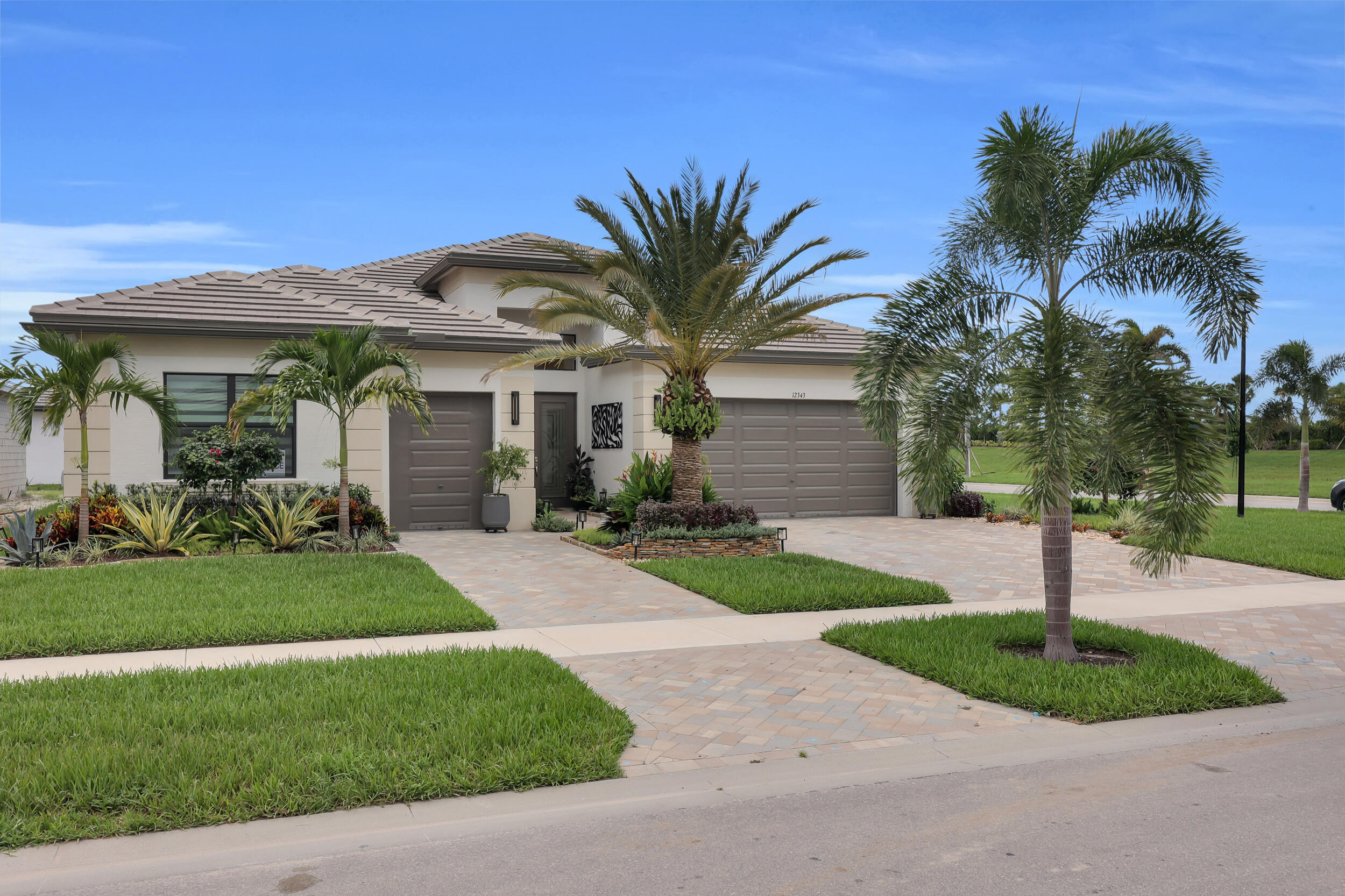 12343 Sw Misty Meadow Lane Property Photo 1
