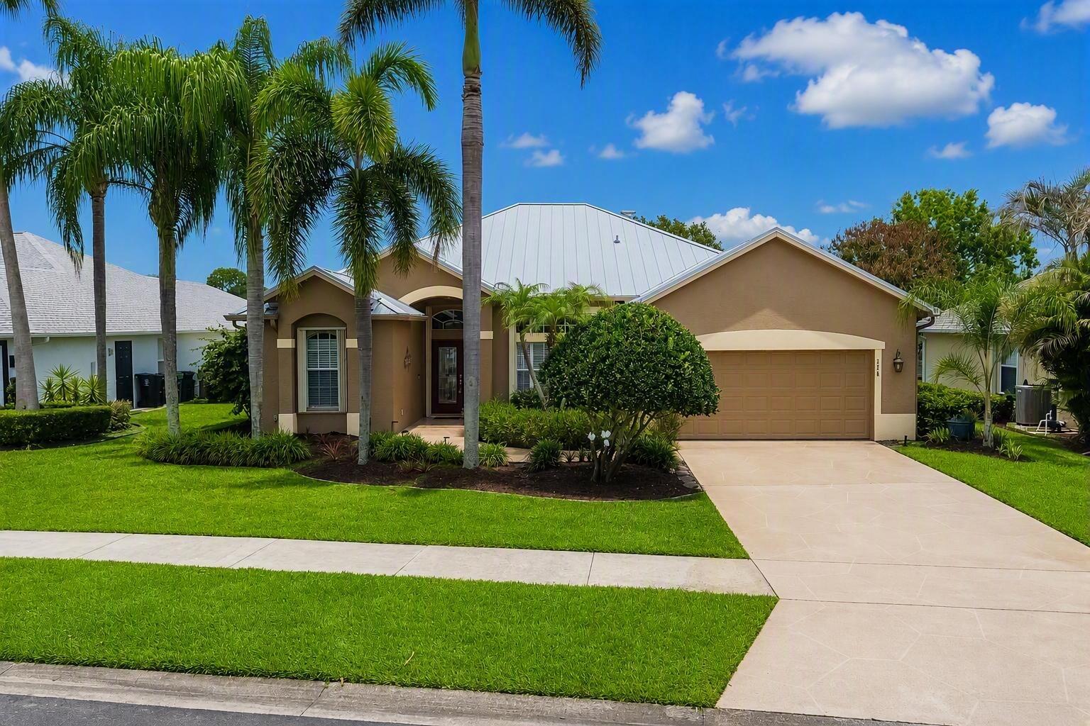 208 SW Whitewood Drive