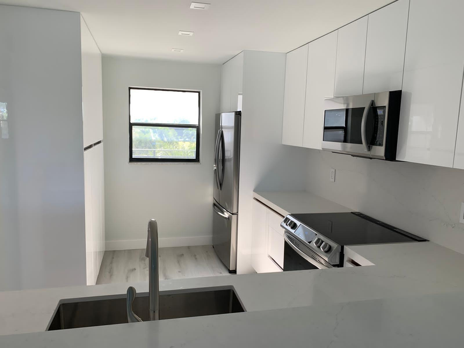 16051 BLATT Boulevard 412 Property Photo 1