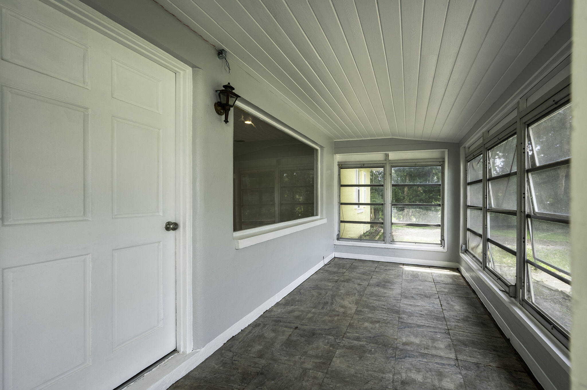 5136 Studio Drive Property Photo 4