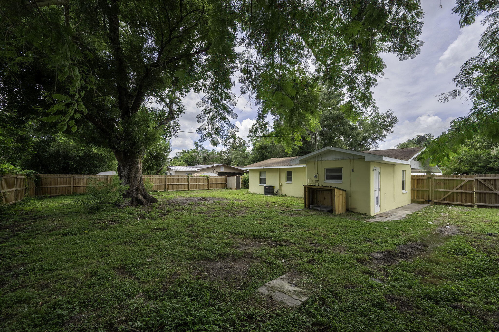 5136 Studio Drive Property Photo 6