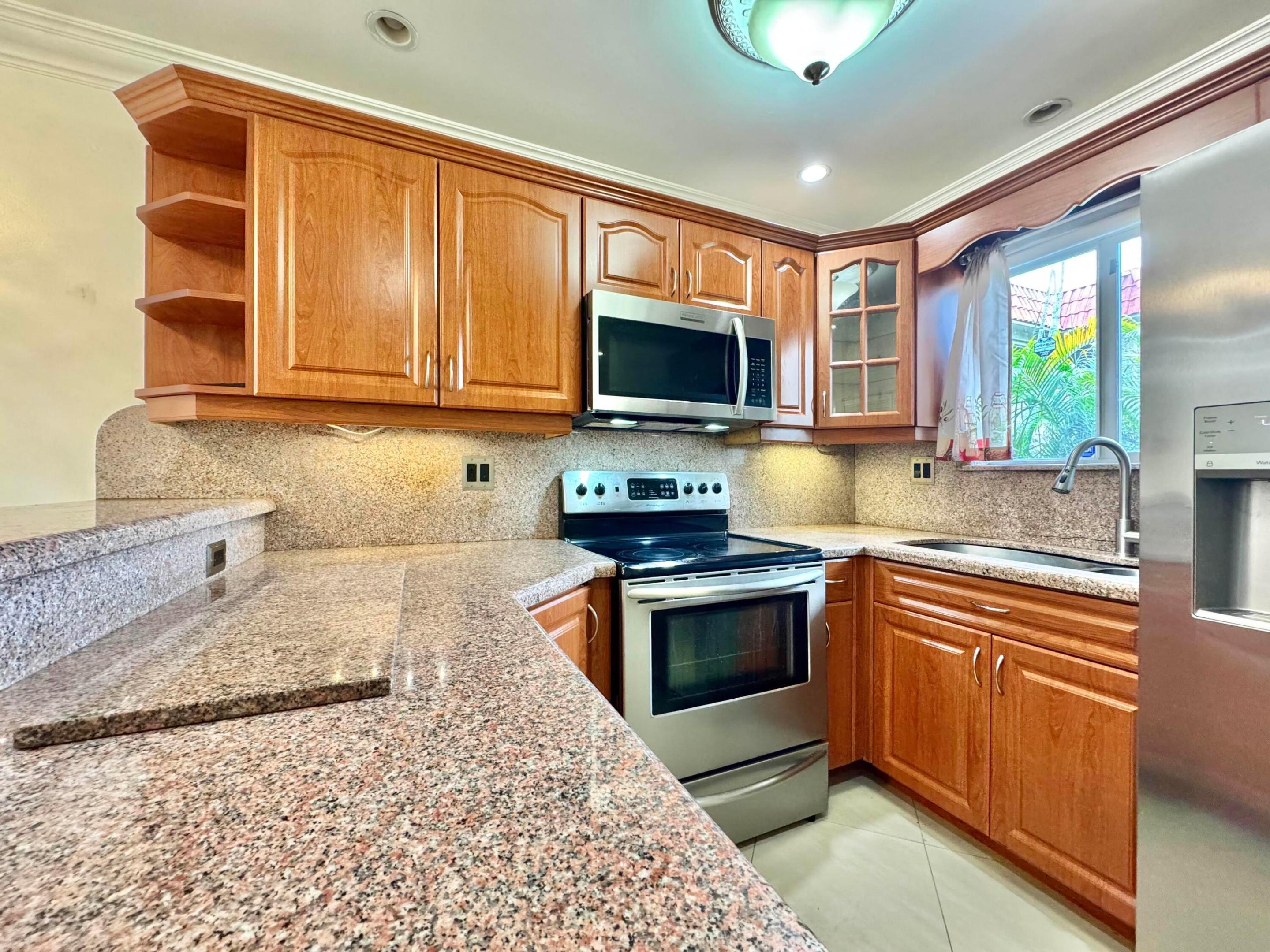 6074 Forest Hill Boulevard 107 Property Photo 2