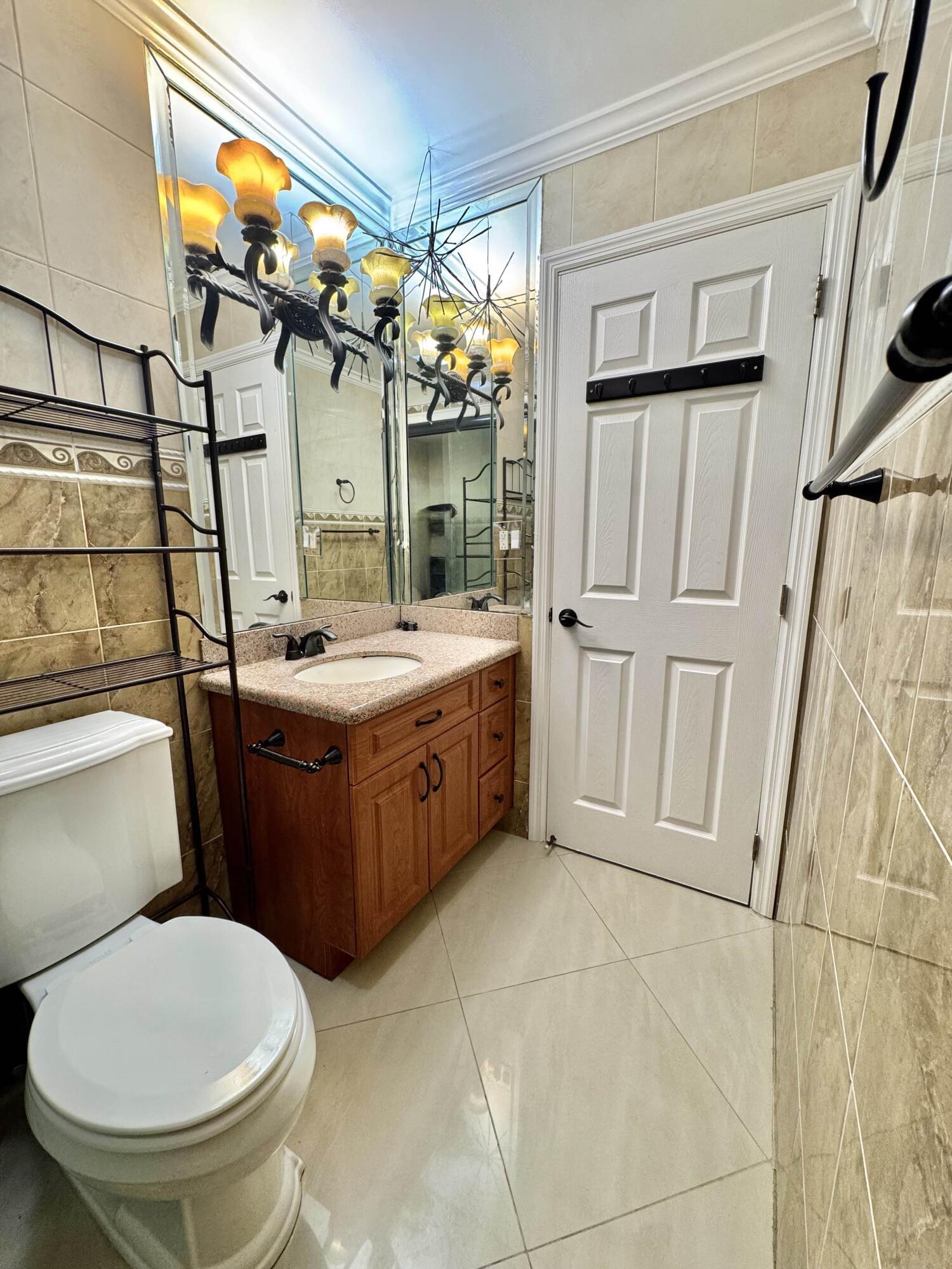 6074 Forest Hill Boulevard 107 Property Photo 13