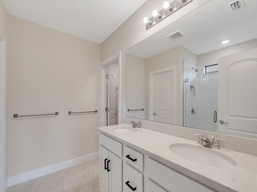 5288 Jasper Square Property Photo 8