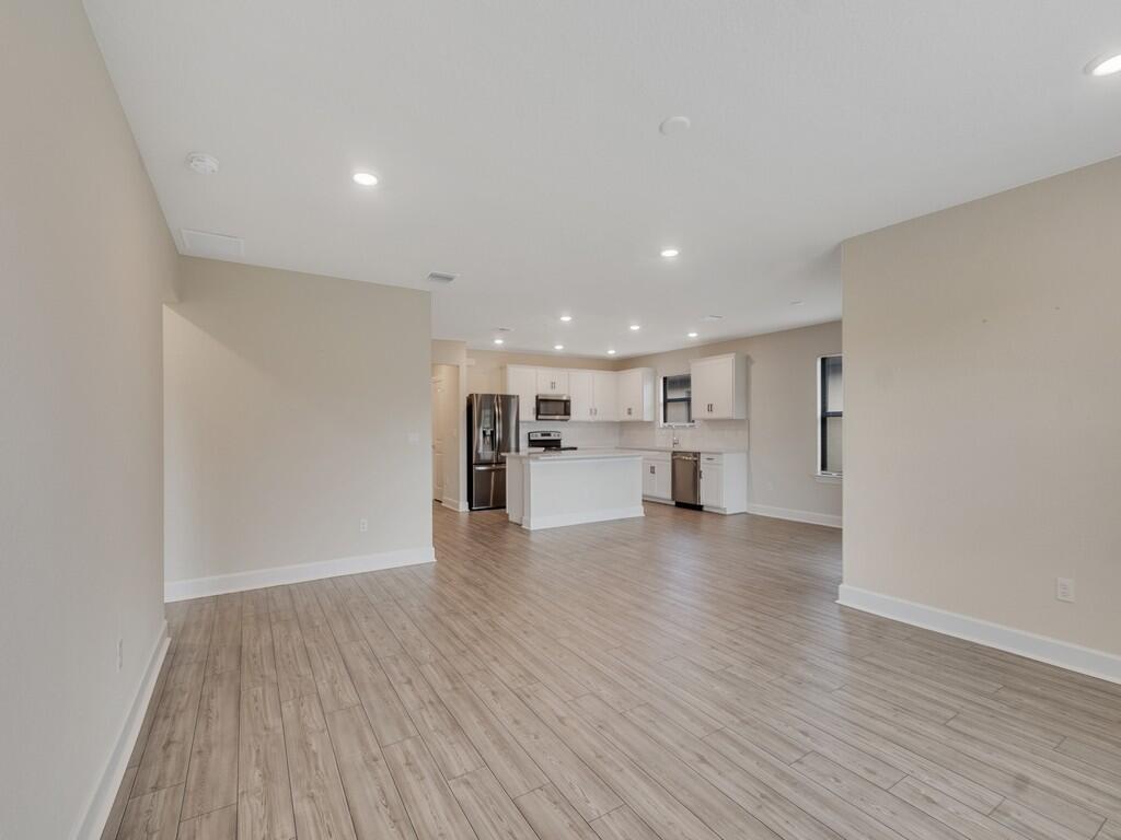 5288 Jasper Square Property Photo 9