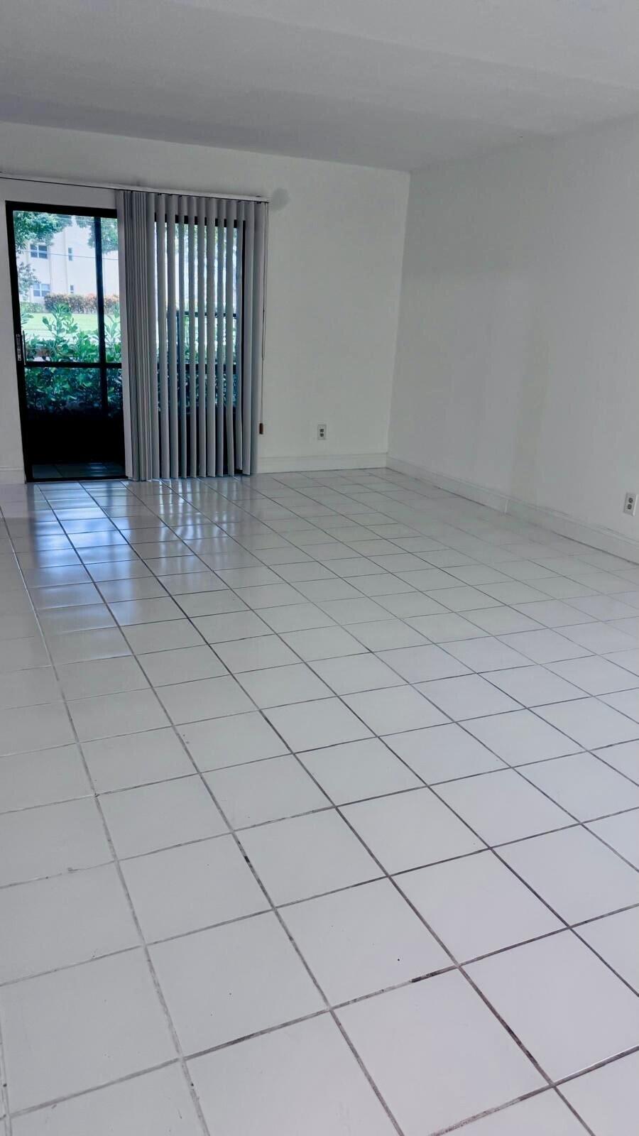9539 Boca Cove Circle 105 Property Photo 12