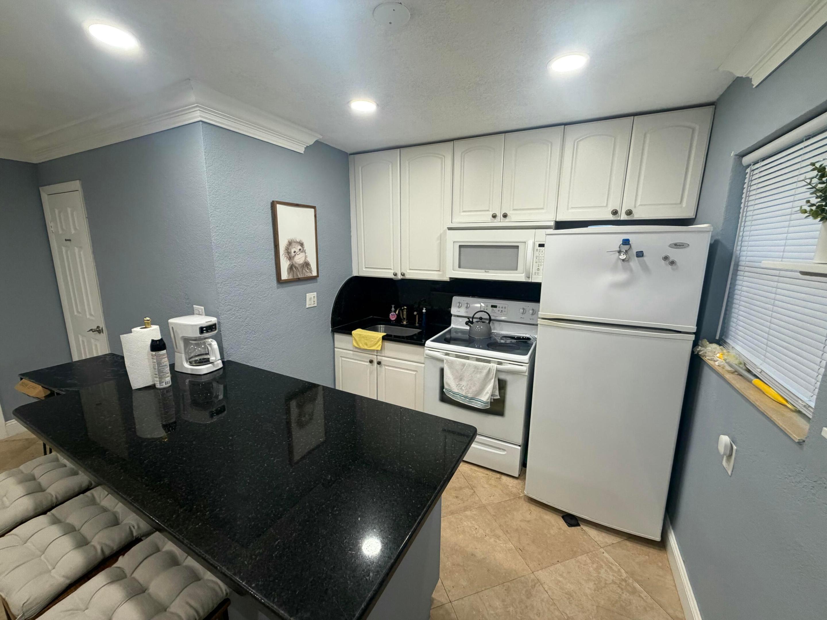733 Sw 13th Avenue 3 Property Photo 10