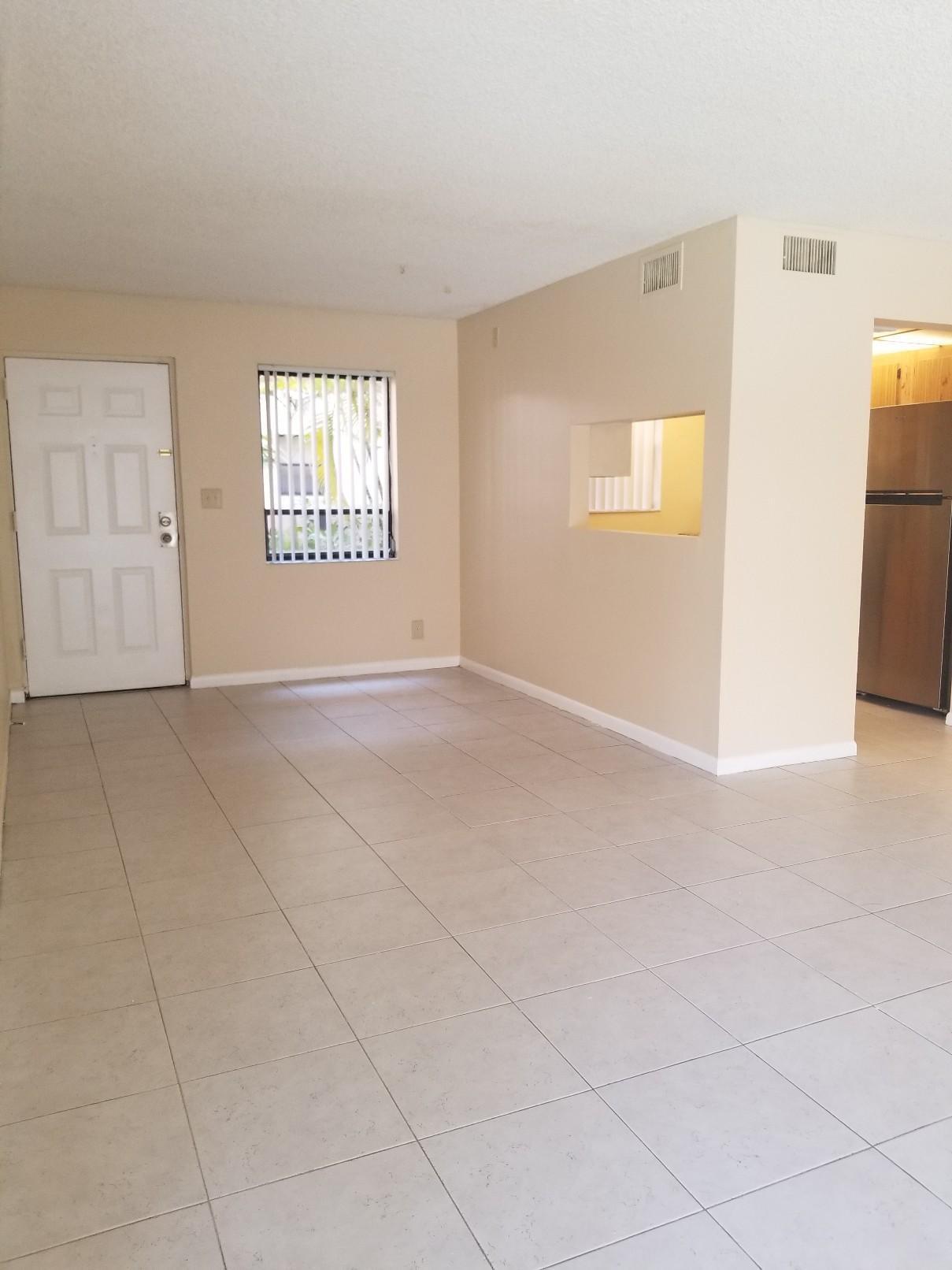 1850 N CONGRESS Avenue 102 Property Photo 1