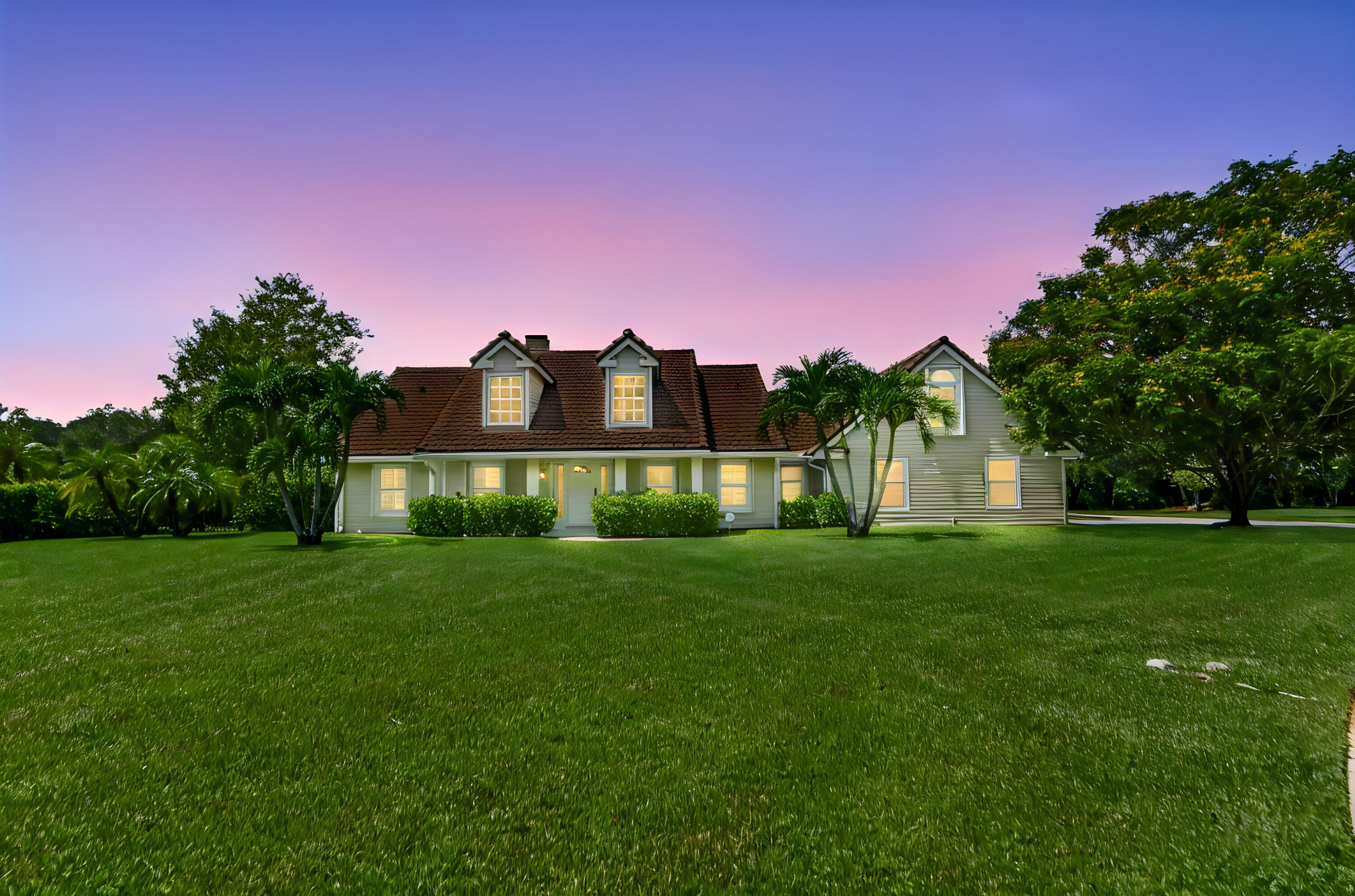 5703 Lago Del Sol Drive