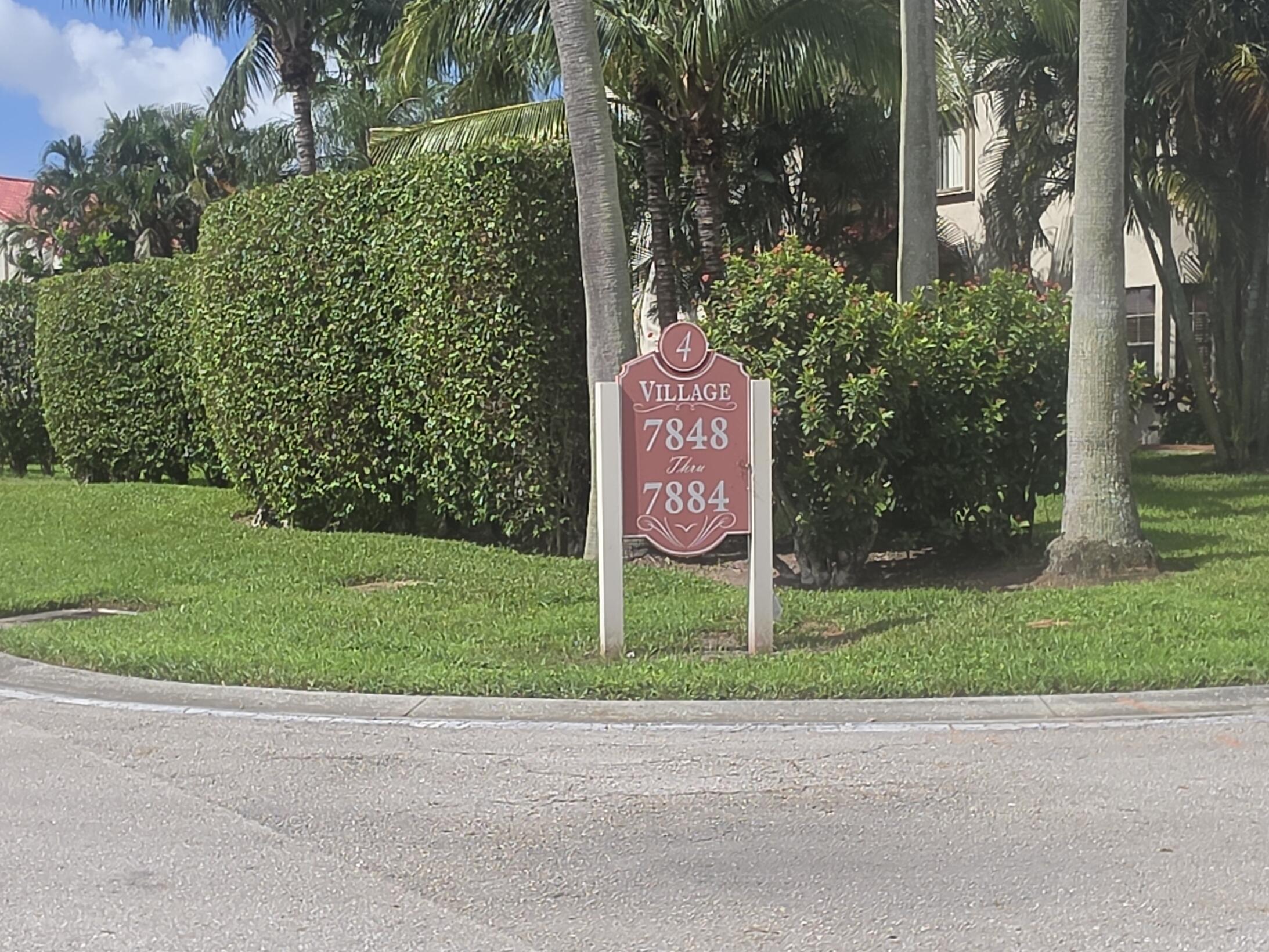 7852 Lexington Club Boulevard B Property Photo 2