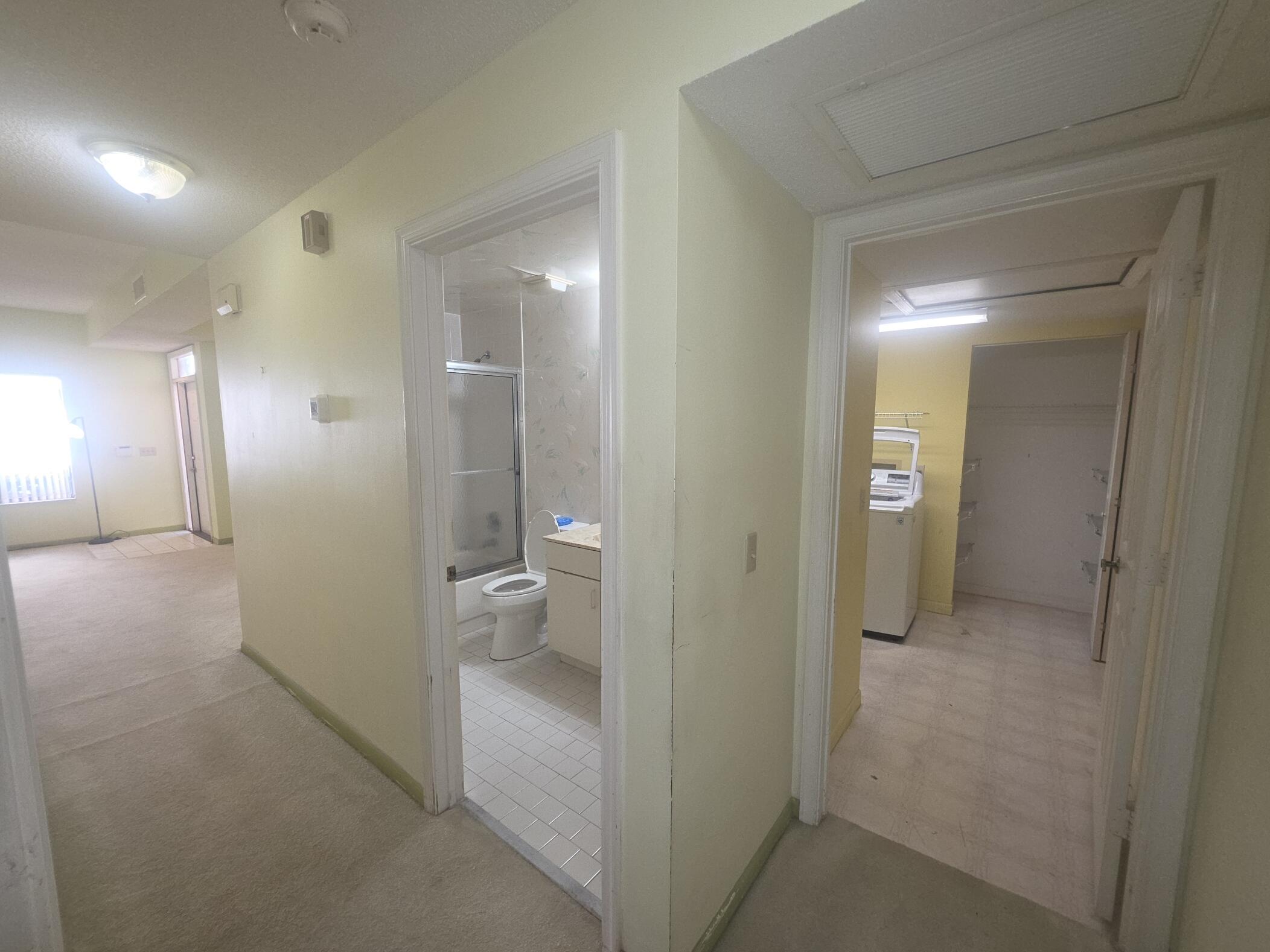 7852 Lexington Club Boulevard B Property Photo 11