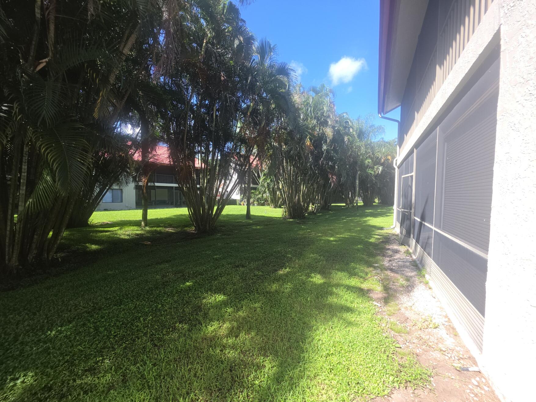 7852 Lexington Club Boulevard B Property Photo 21