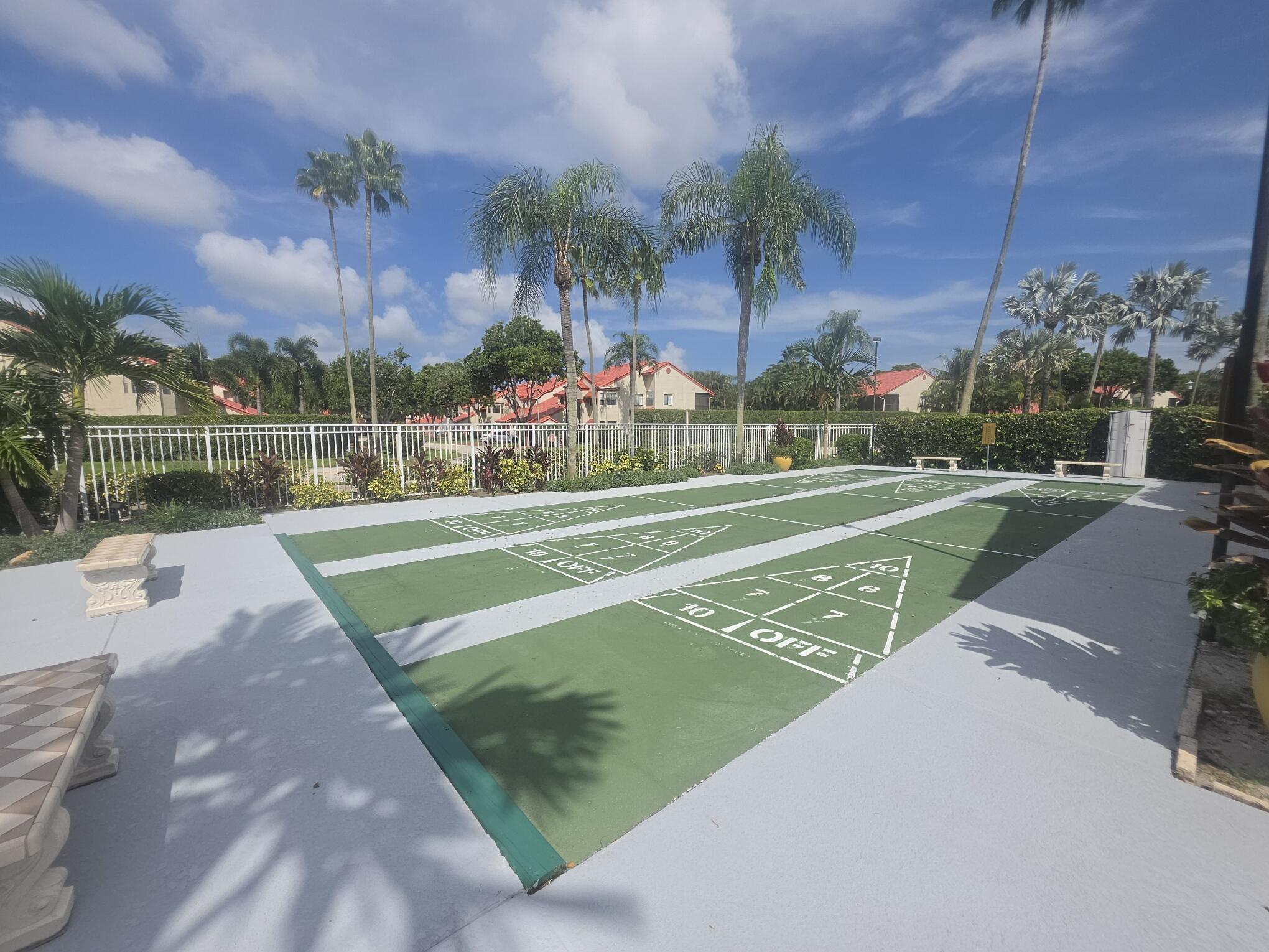 7852 Lexington Club Boulevard B Property Photo 25