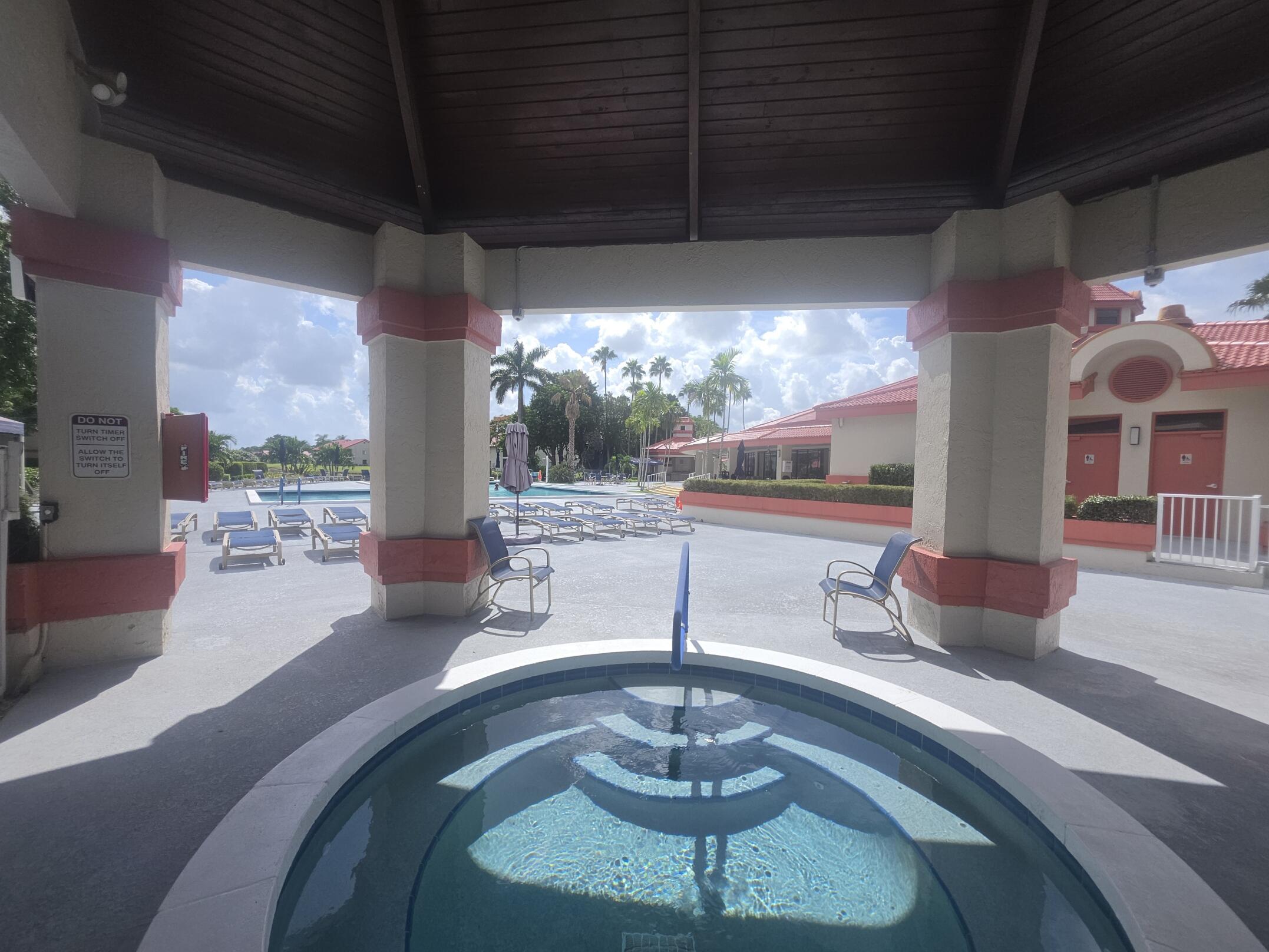 7852 Lexington Club Boulevard B Property Photo 26
