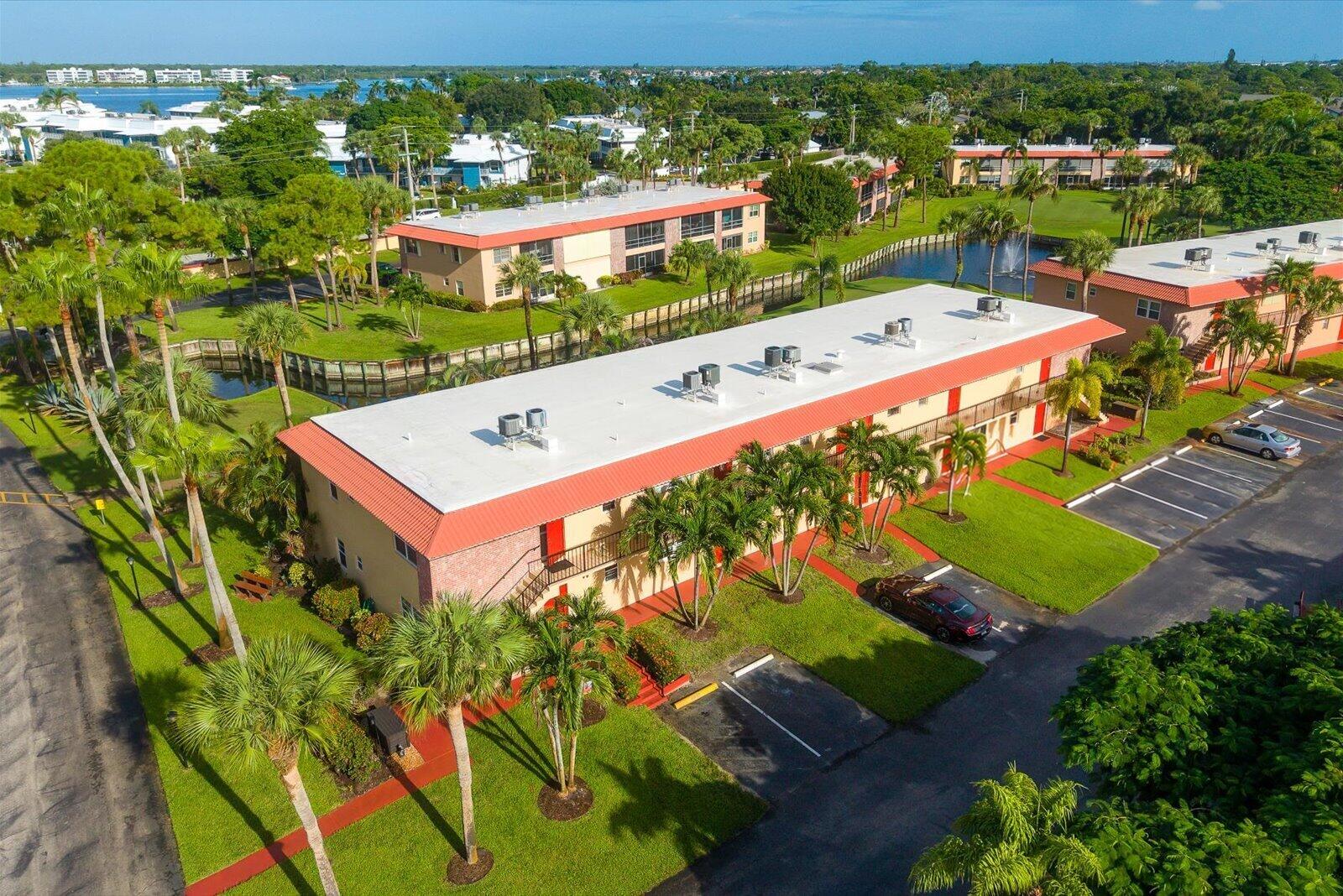 1917 Sw Palm City Road Apt G Property Photo 2