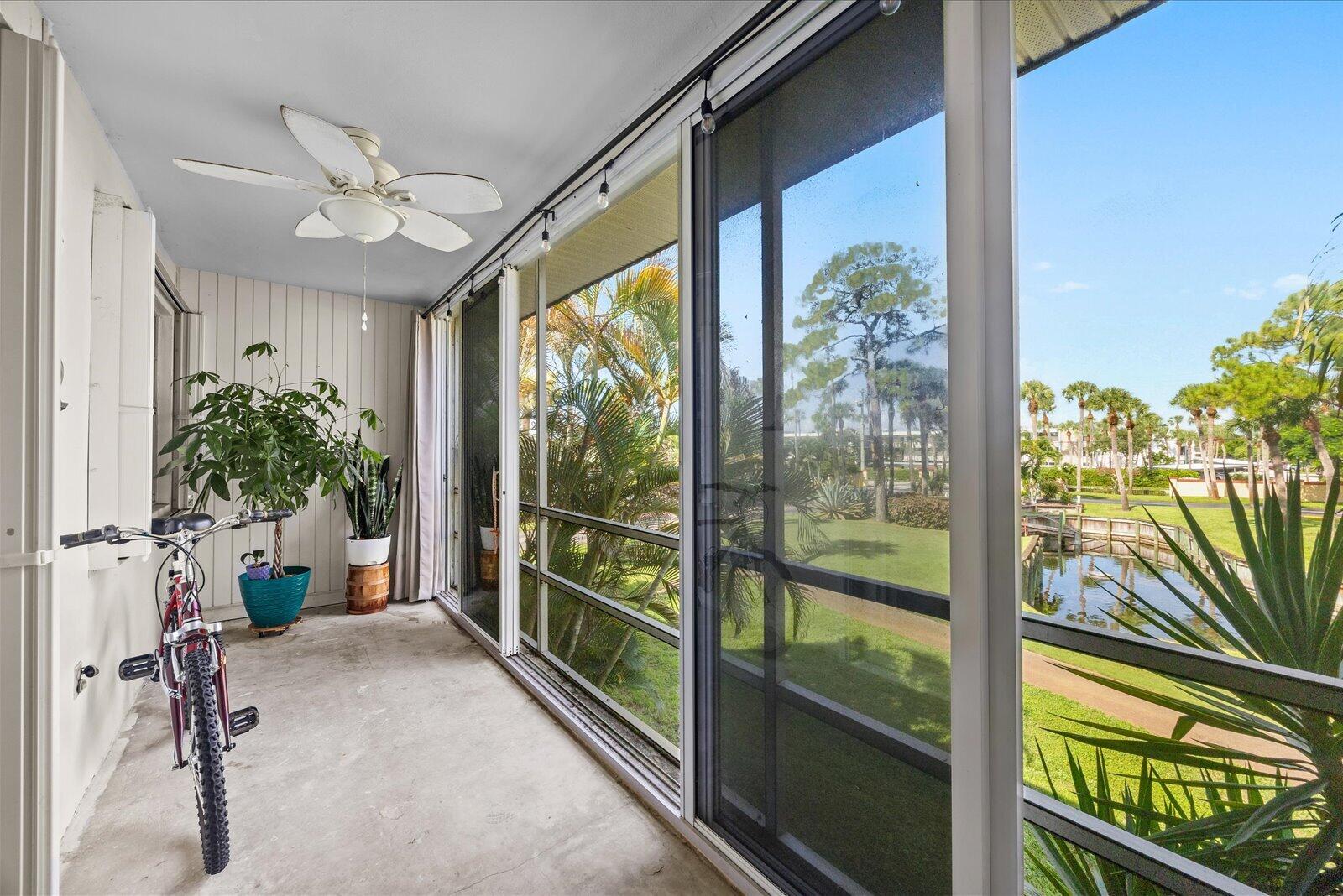 1917 Sw Palm City Road Apt G Property Photo 20