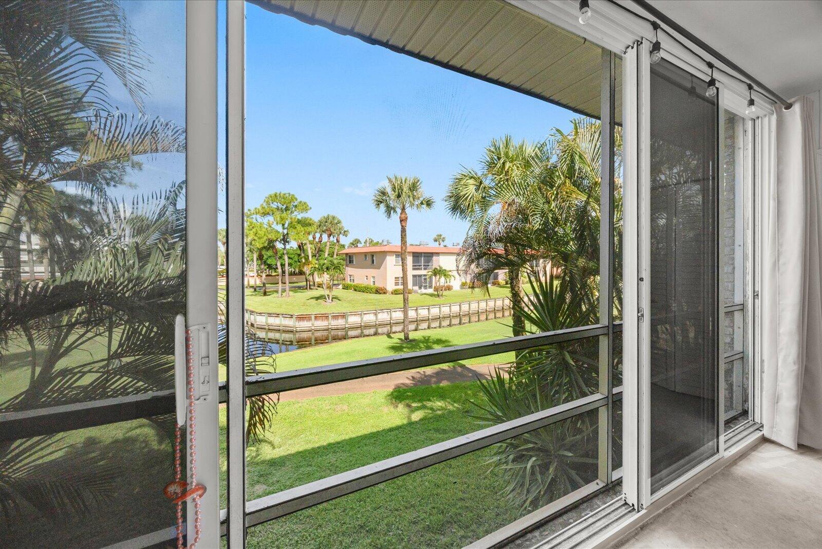 1917 Sw Palm City Road Apt G Property Photo 21