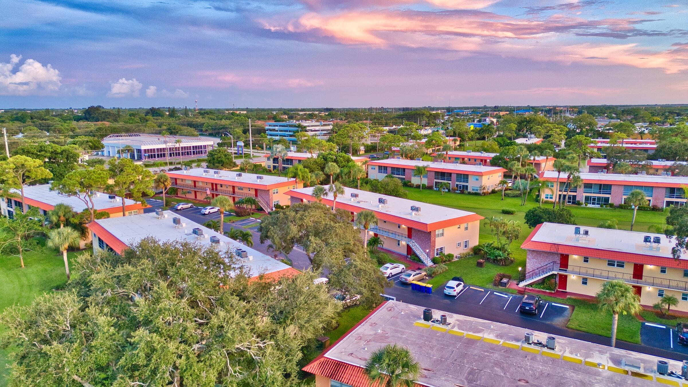 1917 Sw Palm City Road Apt G Property Photo 45