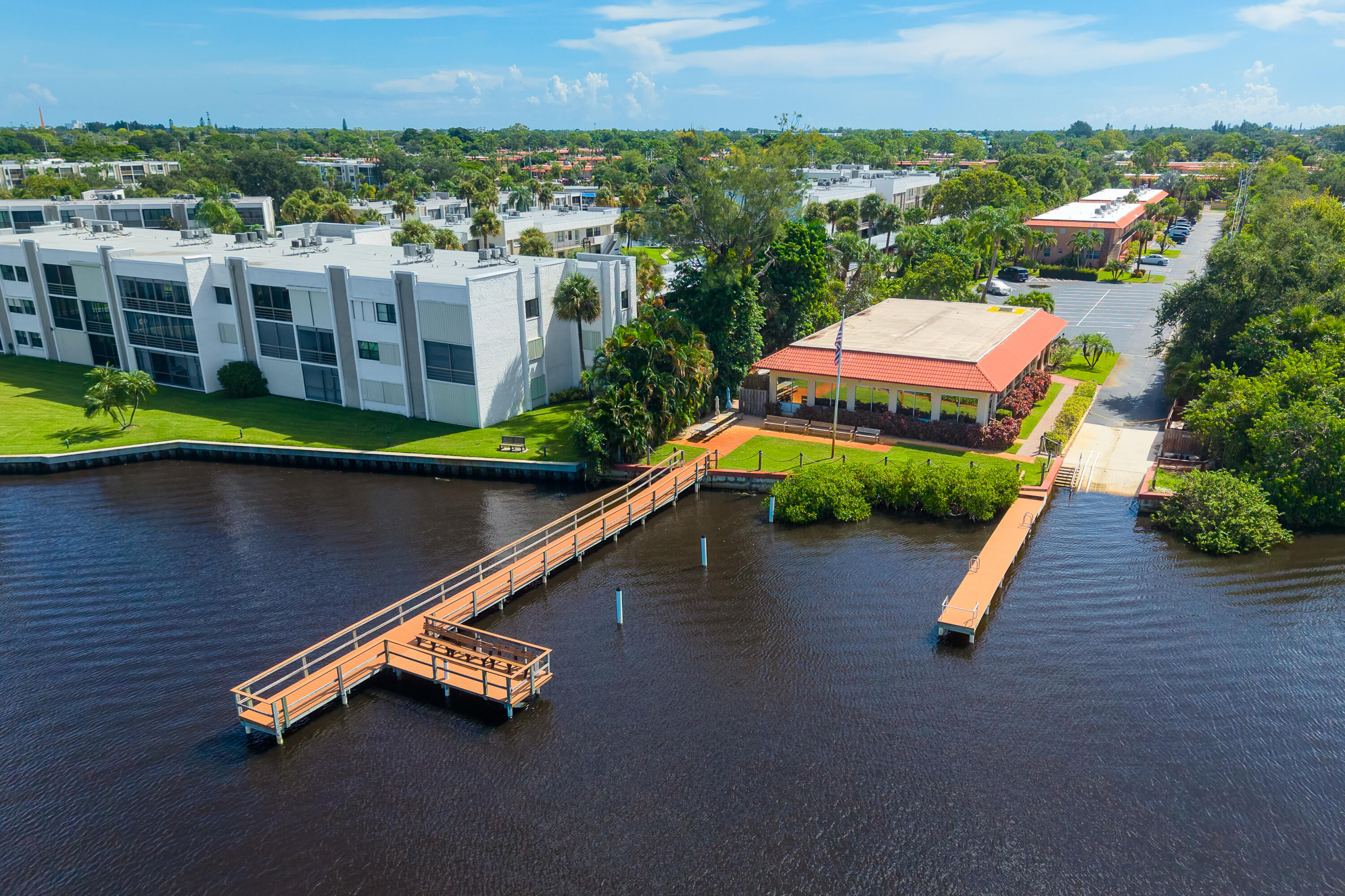 1917 Sw Palm City Road Apt G Property Photo 54