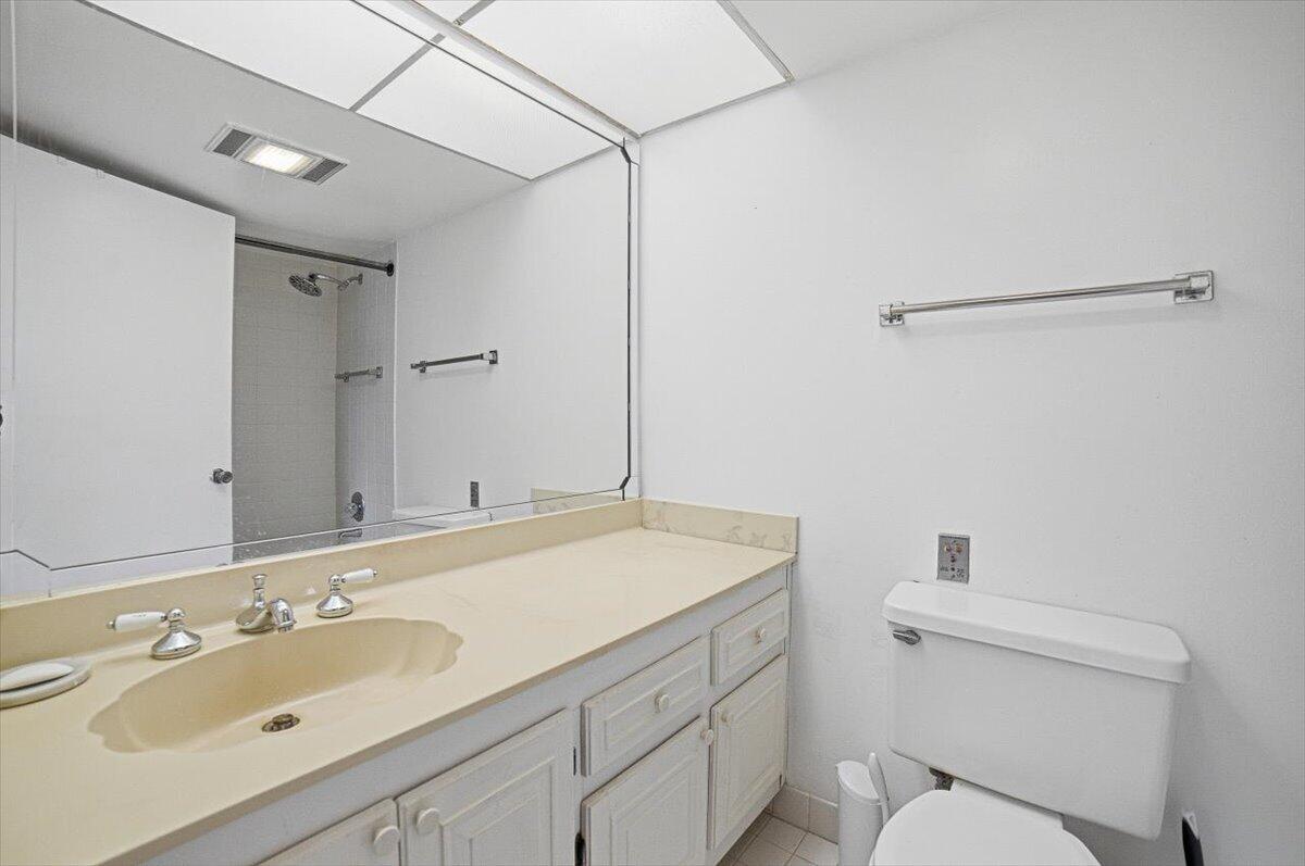 4602 Martinique Way A2 Property Photo 18