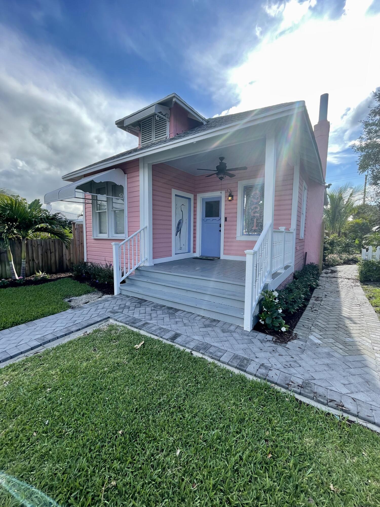 321 N L Street Property Photo 2