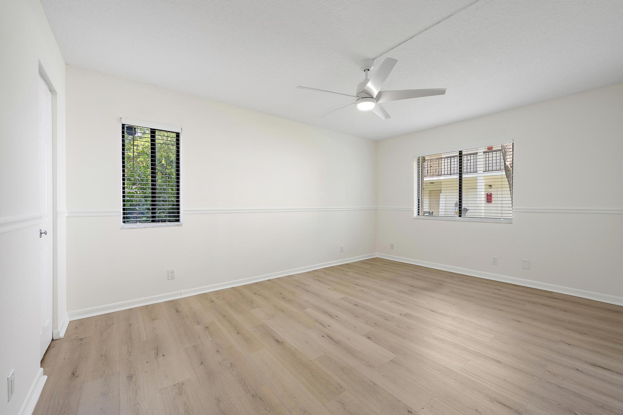 3404 Gardens East Drive 21a Property Photo 5