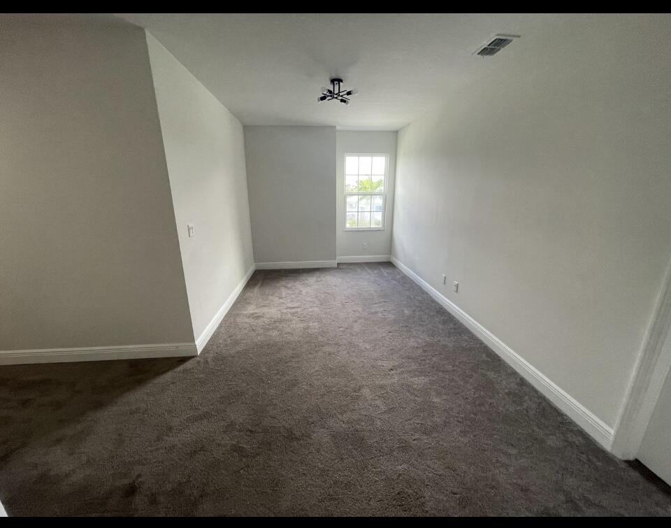 9350 Sw Ligorio Way Property Photo 11